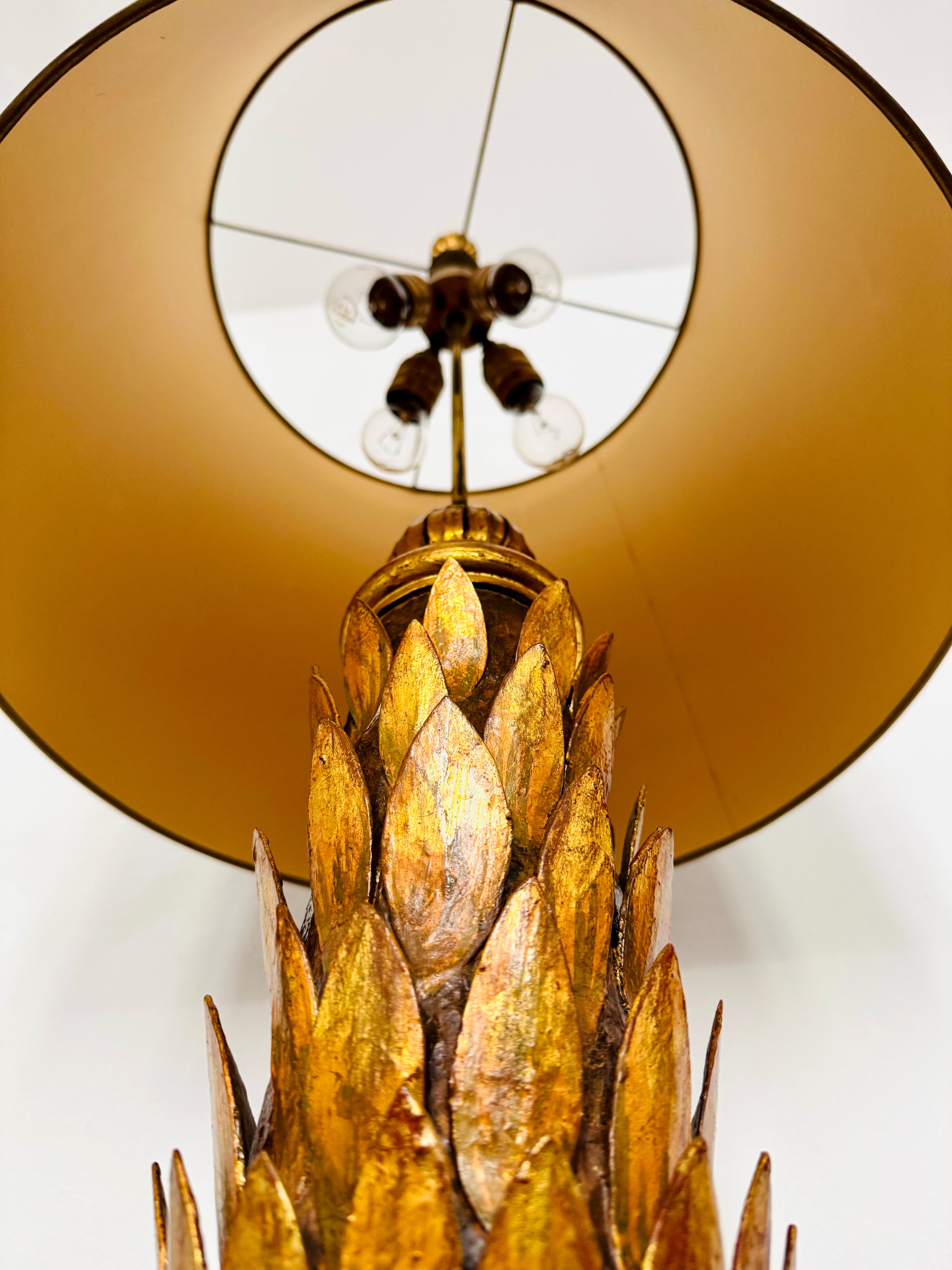 Large Gilded Italian Hollywood Regency Table Lamp For Sale 1