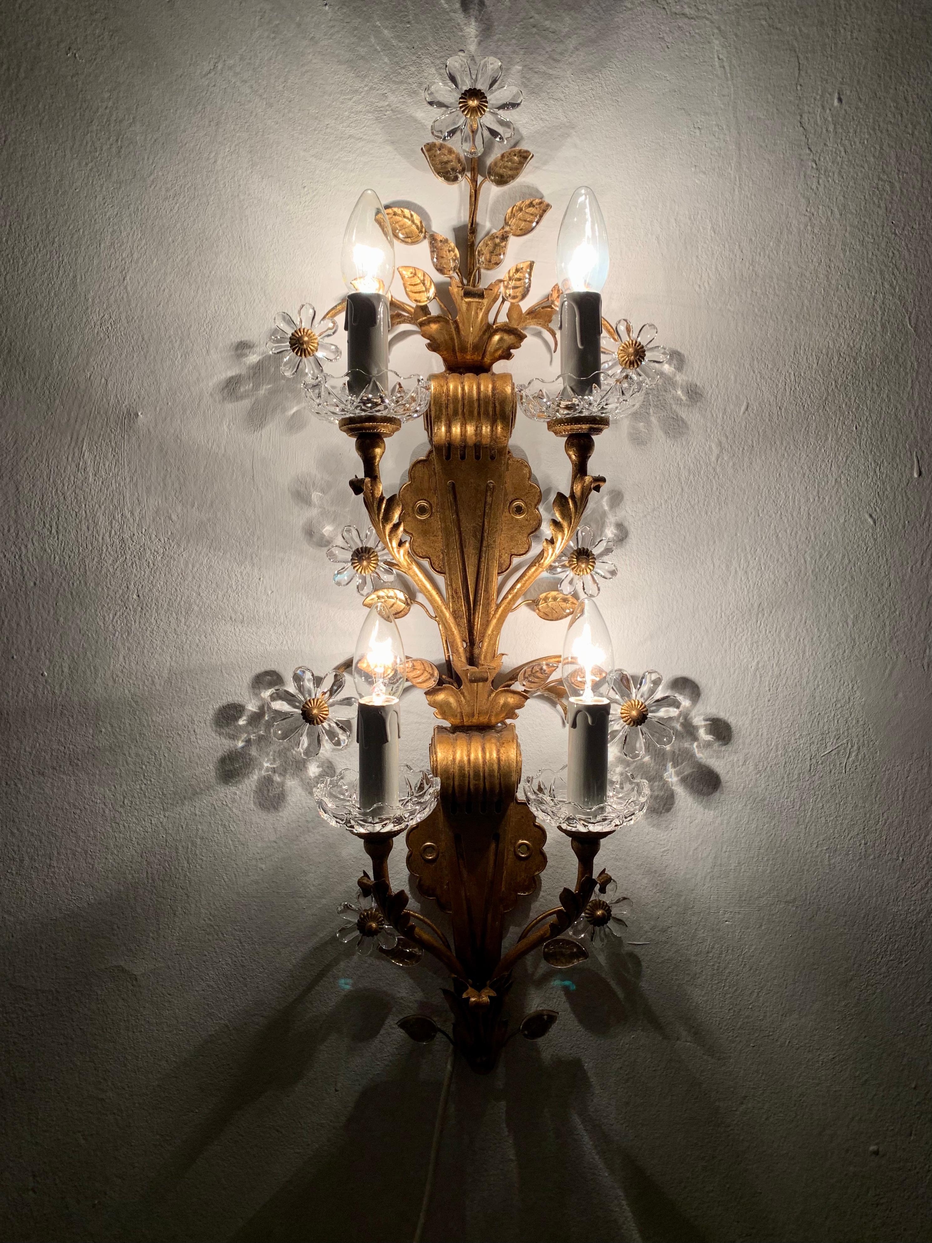 Large Gilded Italian Hollywood Regency Wall Lamp For Sale 8