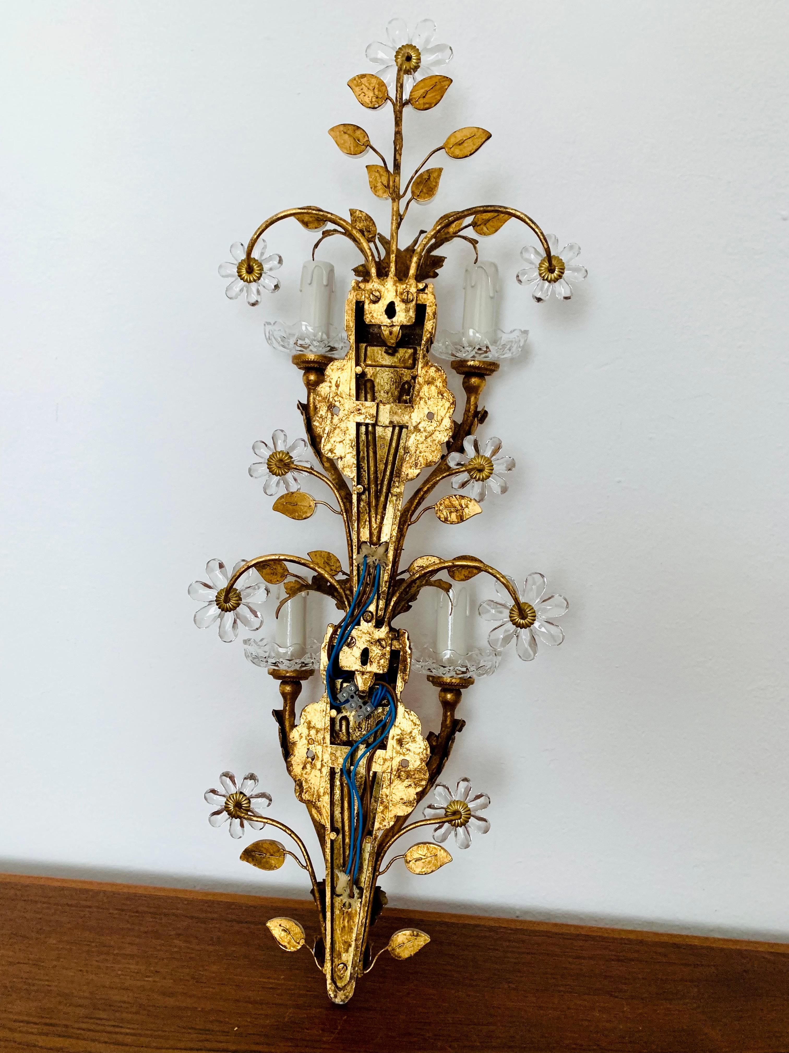 Large Gilded Italian Hollywood Regency Wall Lamp For Sale 12