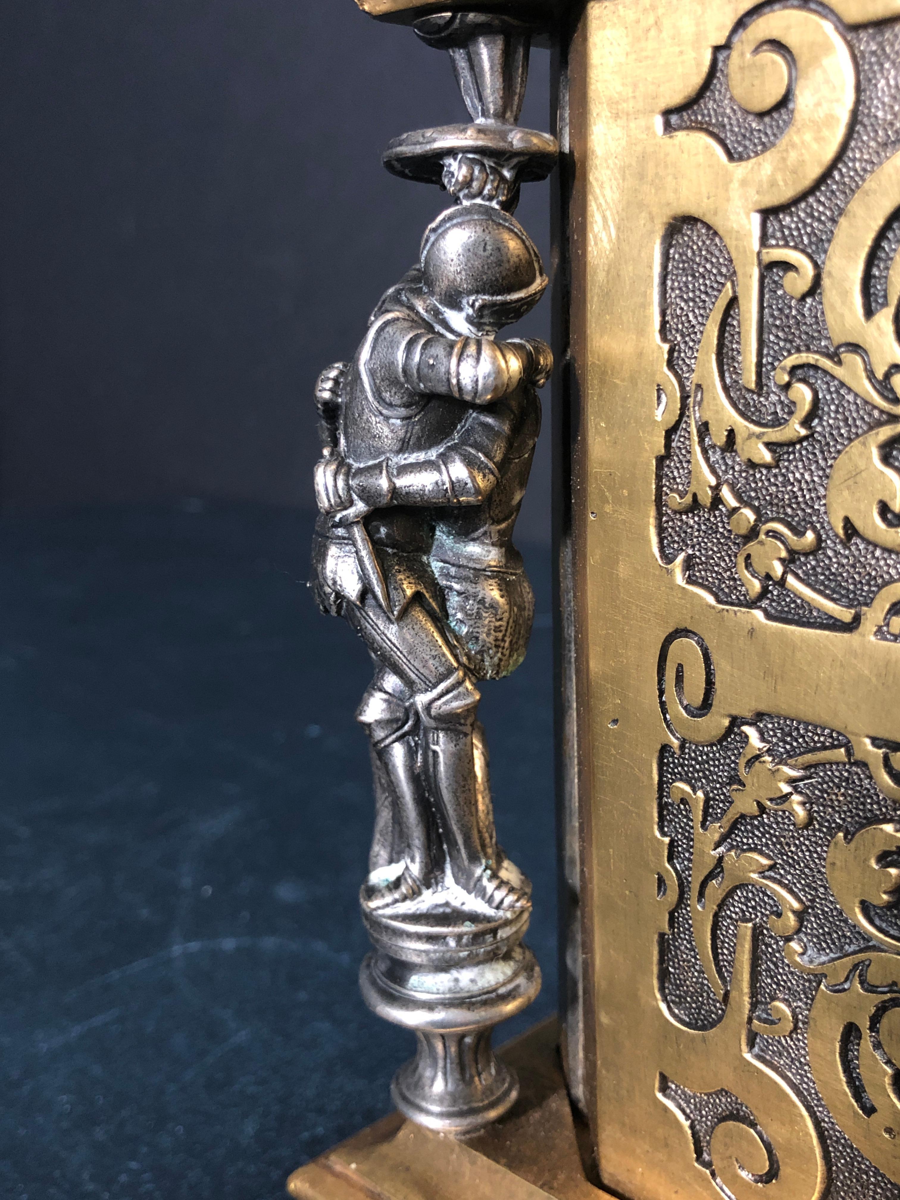 Français Grand coffret/boîte à bijoux en bronze doré et argenté en vente