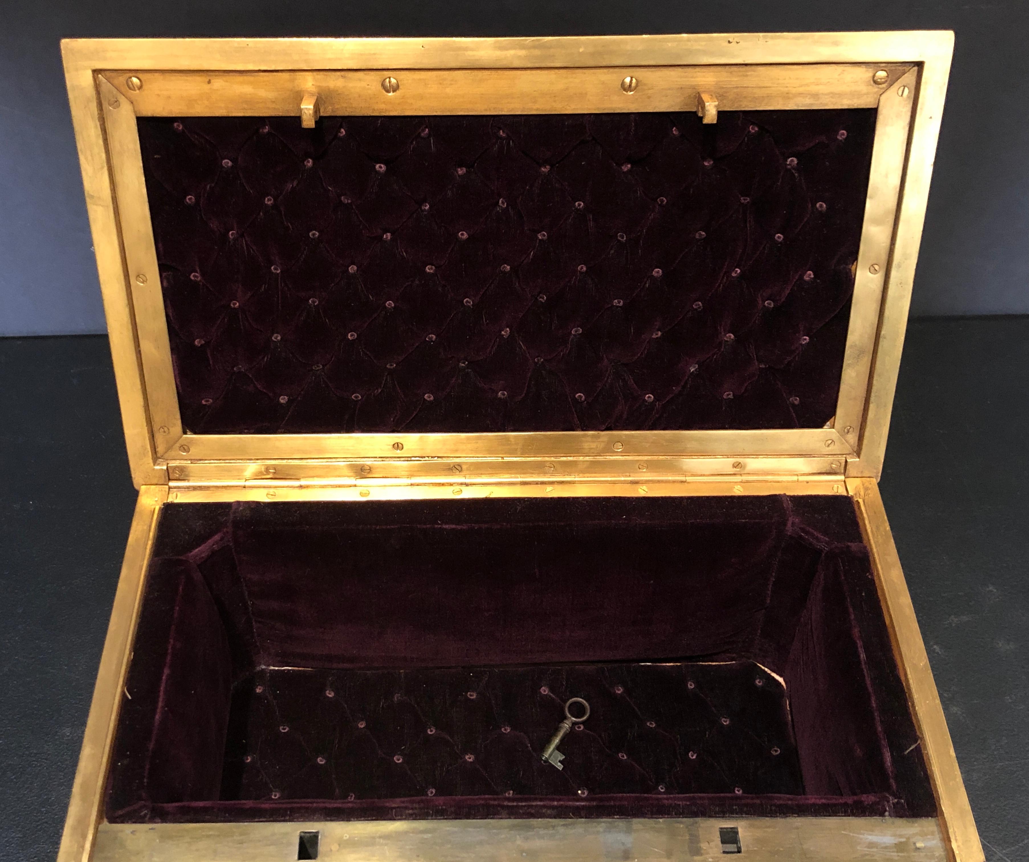 XIXe siècle Grand coffret/boîte à bijoux en bronze doré et argenté en vente