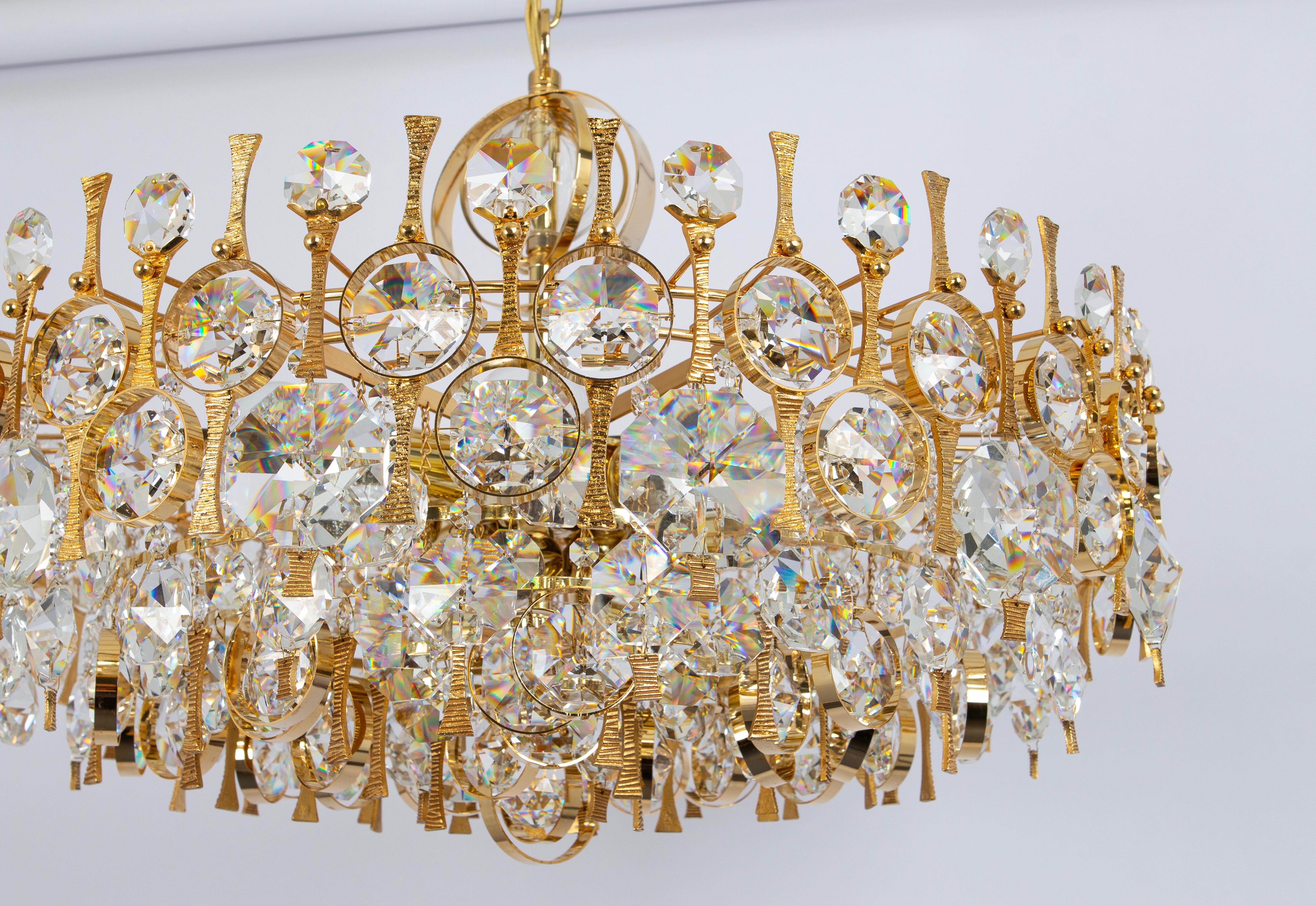 Large Gilt Brass and Crystal Chandelier, by Palwa, Germany, 1970s In Good Condition For Sale In Aachen, NRW