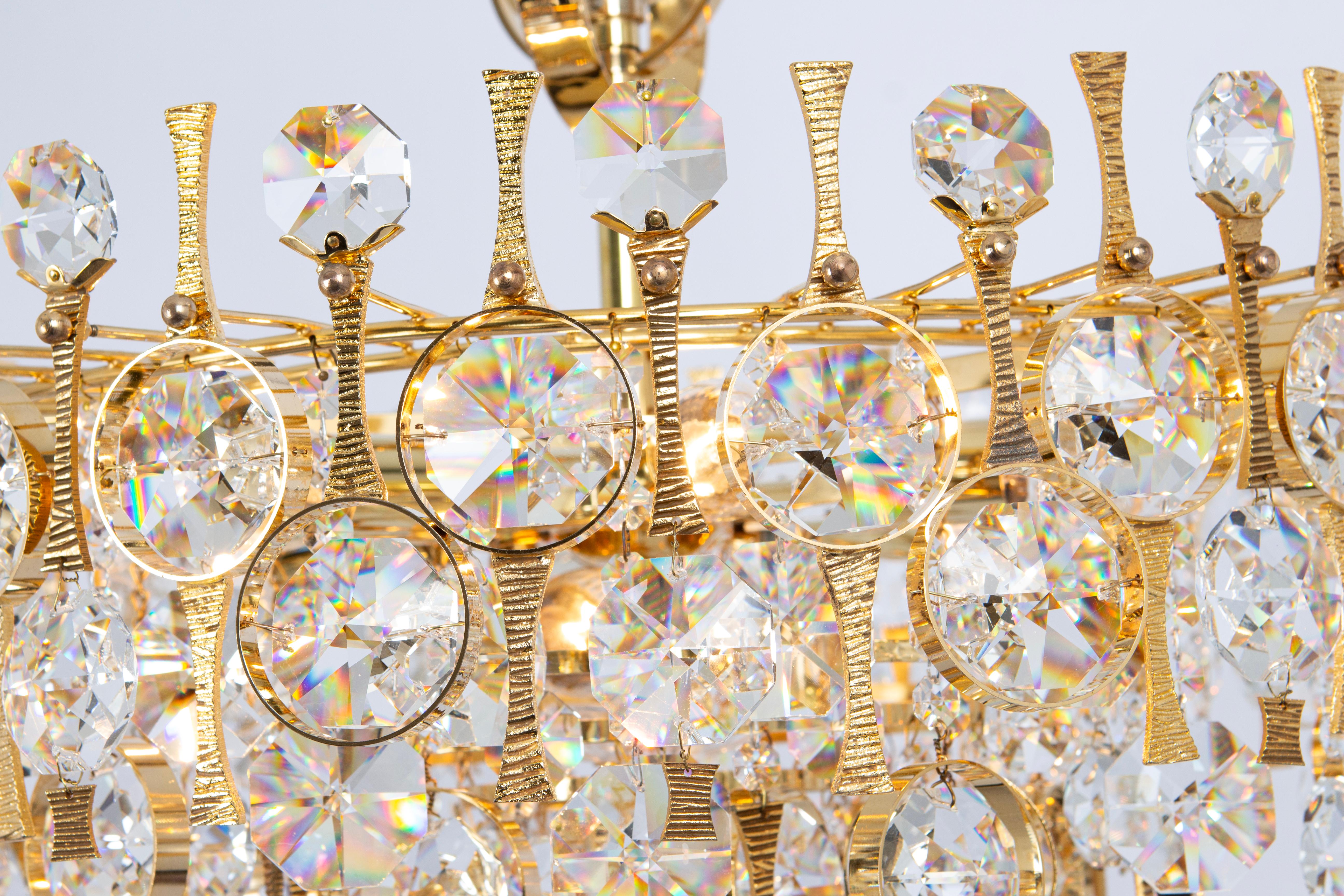 Large Gilt Brass and Crystal Chandelier, by Palwa, Germany, 1970s In Good Condition For Sale In Aachen, NRW