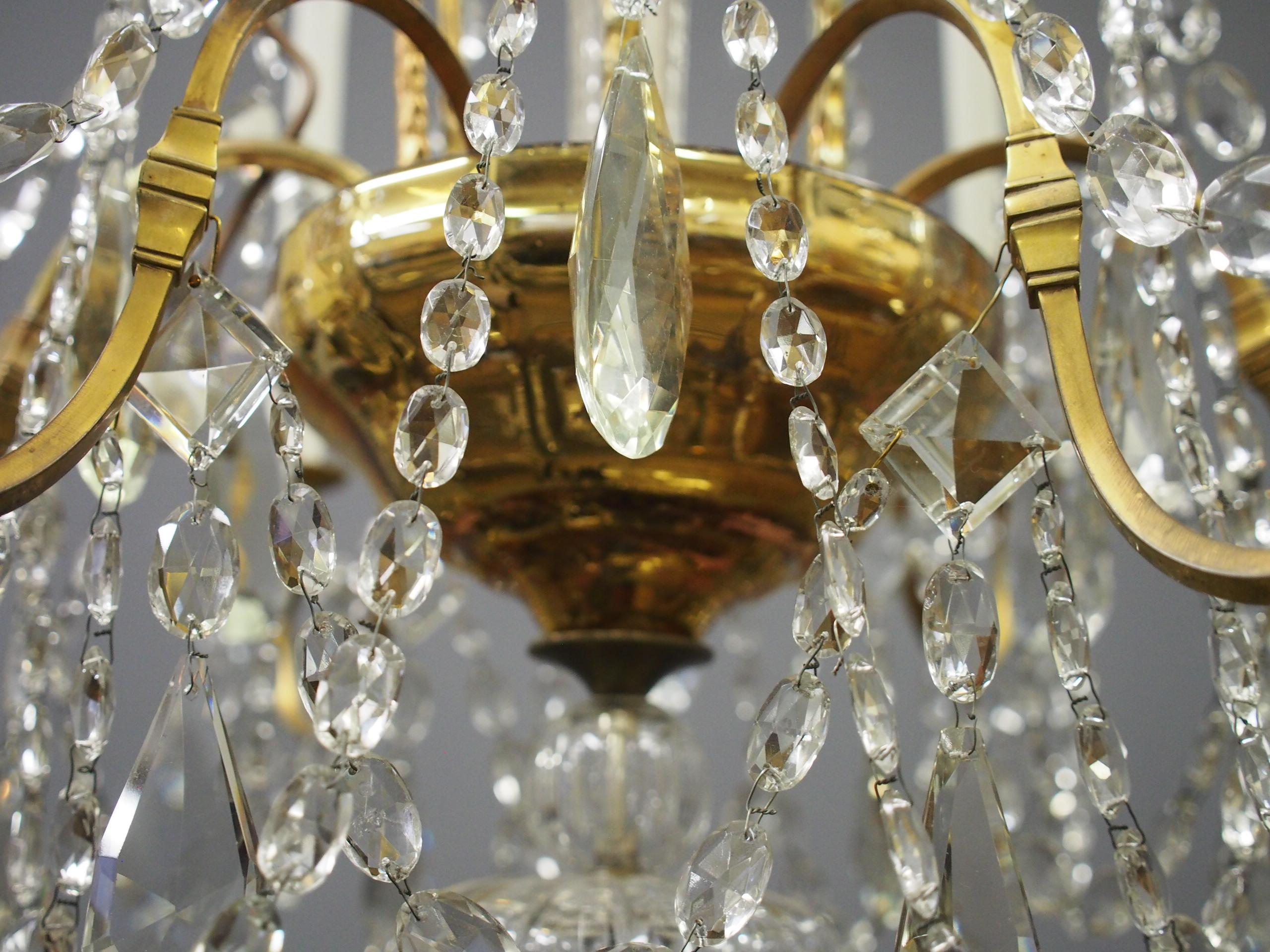 Large Gilt Brass and Glass Chandelier For Sale 4