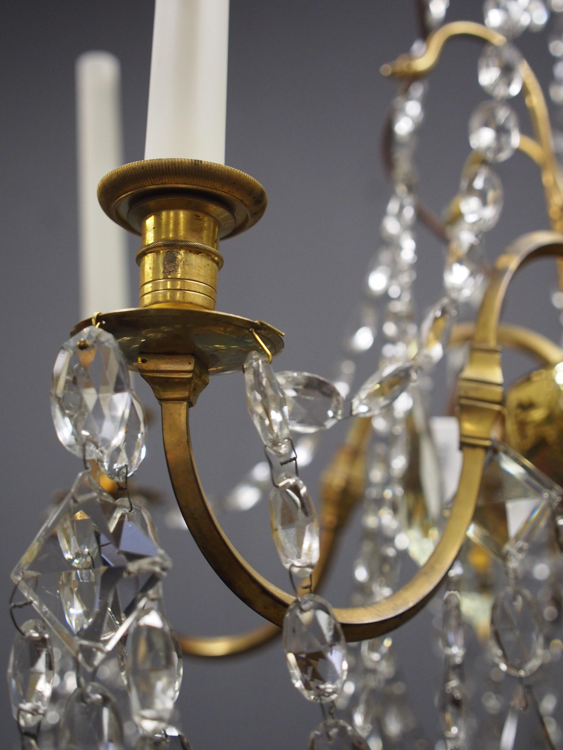 Large Gilt Brass and Glass Chandelier For Sale 5