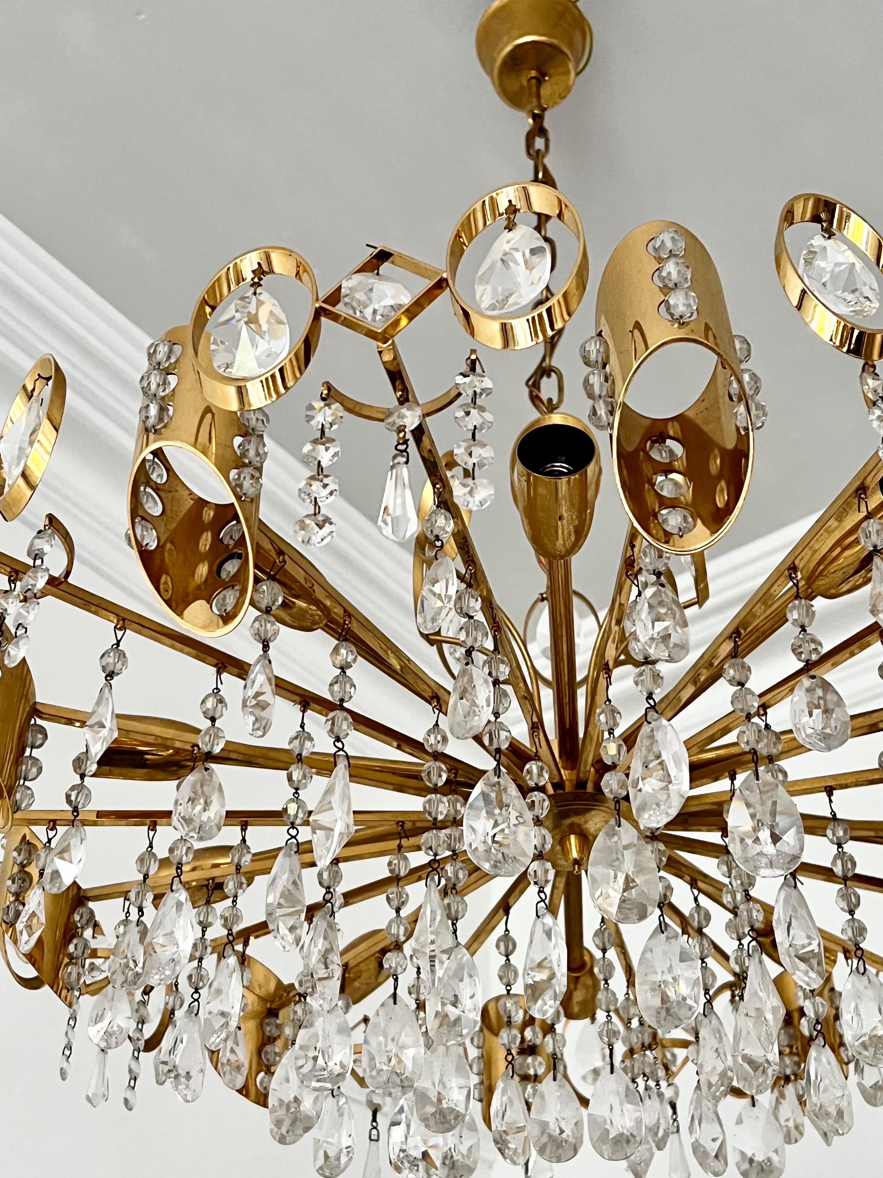 Hollywood Regency Large Gilt Brass Chandelier attributed to Palwa of Austria For Sale