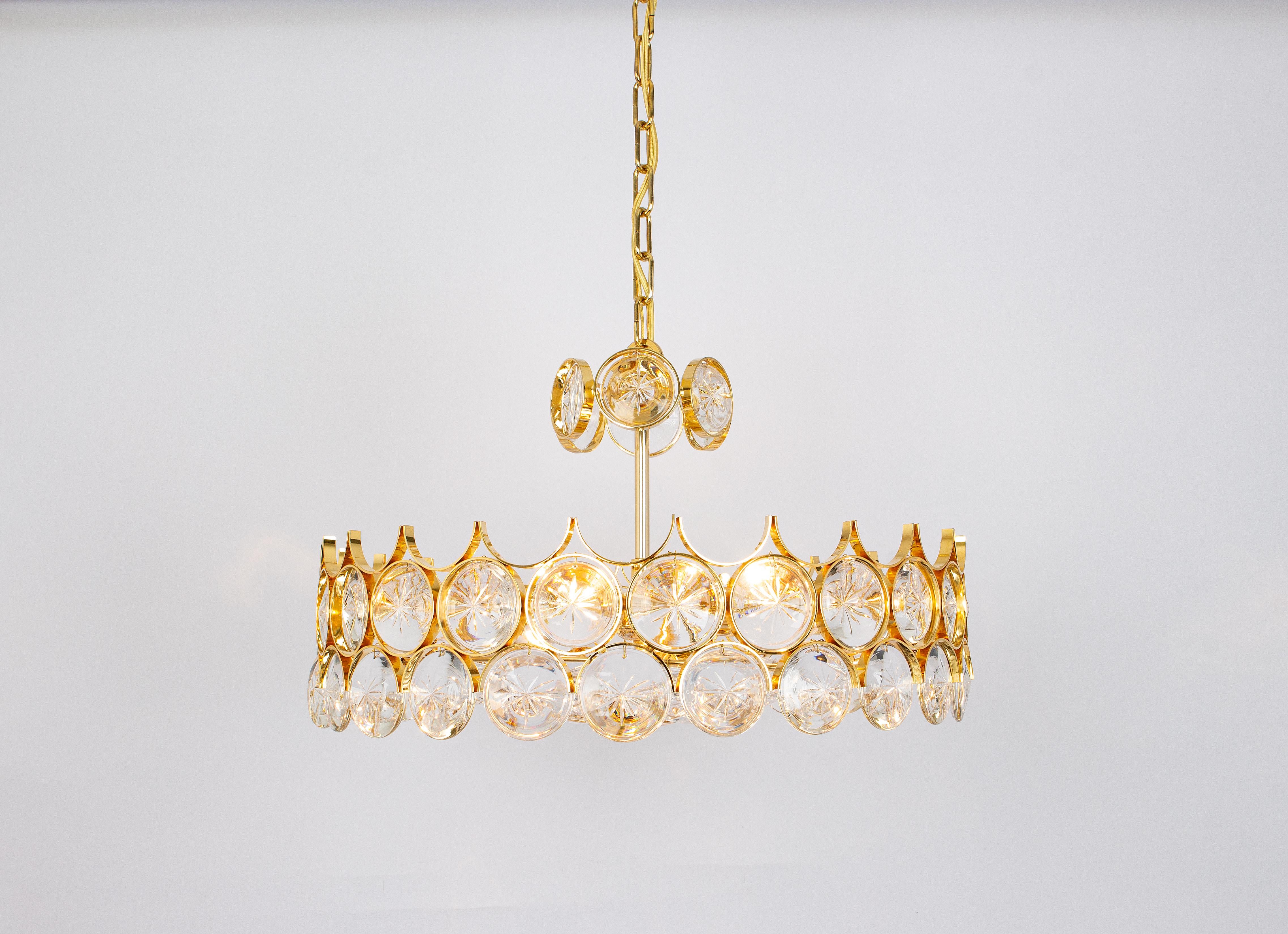 Large Gilt Brass Chandelier, Sciolari Design by Palwa, Germany, 1970s In Good Condition For Sale In Aachen, NRW