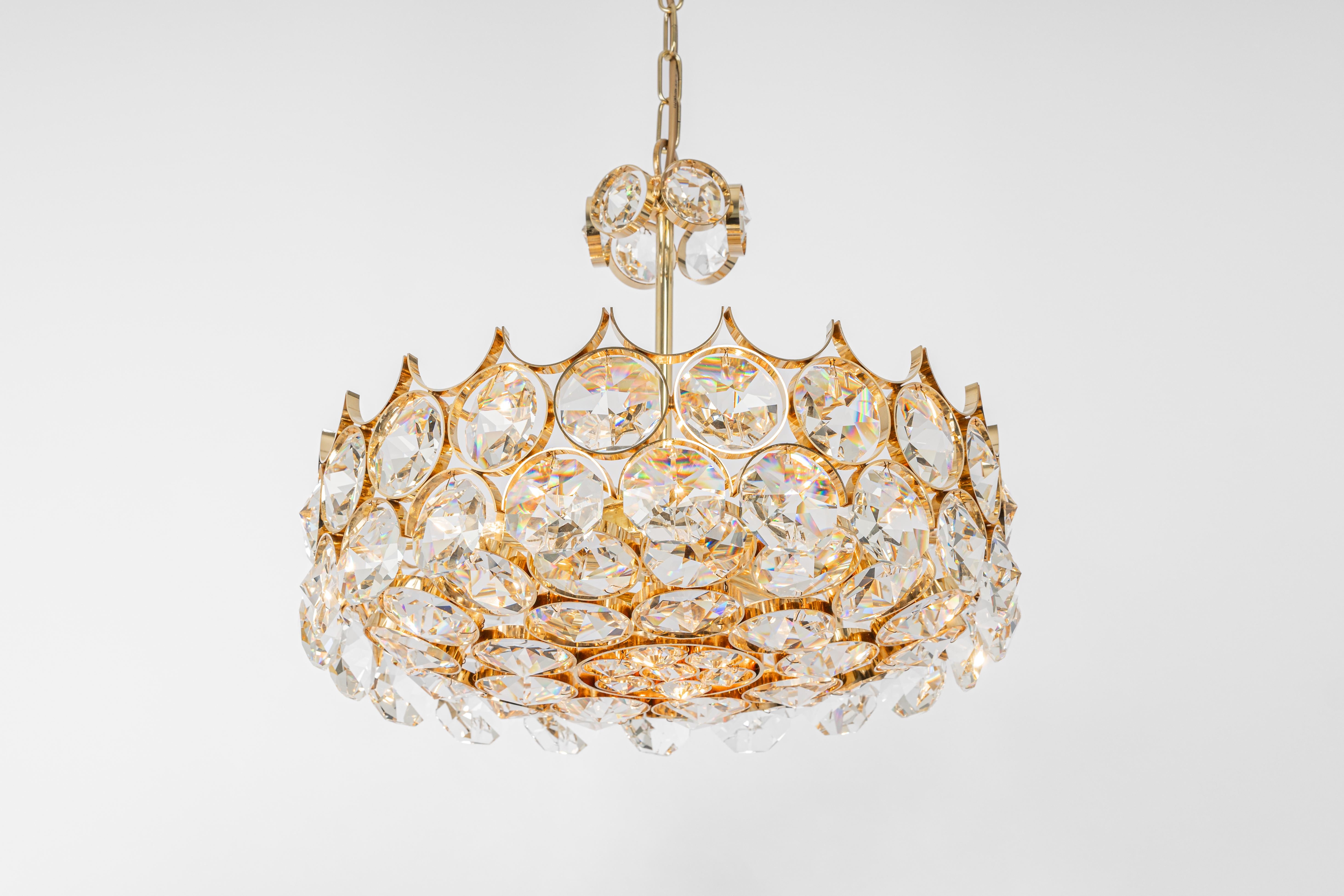 1 of 4 Large Gilt Brass Chandelier, Sciolari Design by Palwa, Germany, 1970s For Sale 2