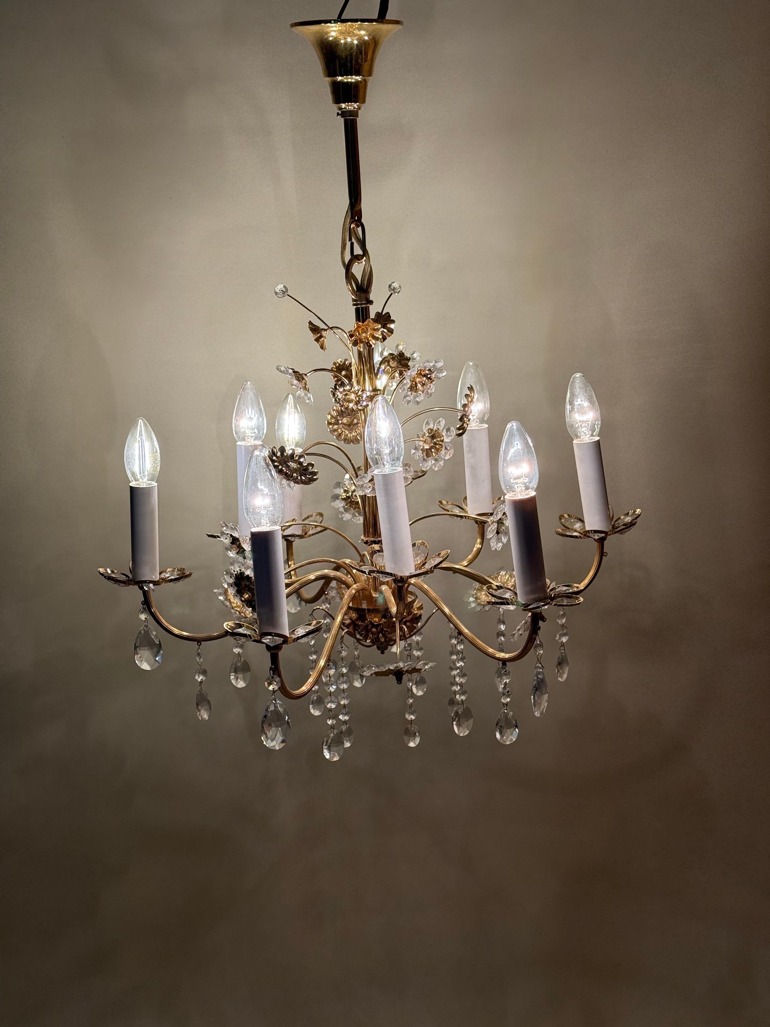 Tedesco Grande lampadario a forma di fiore in ottone dorato di Palwa, Germania, anni '70 in vendita