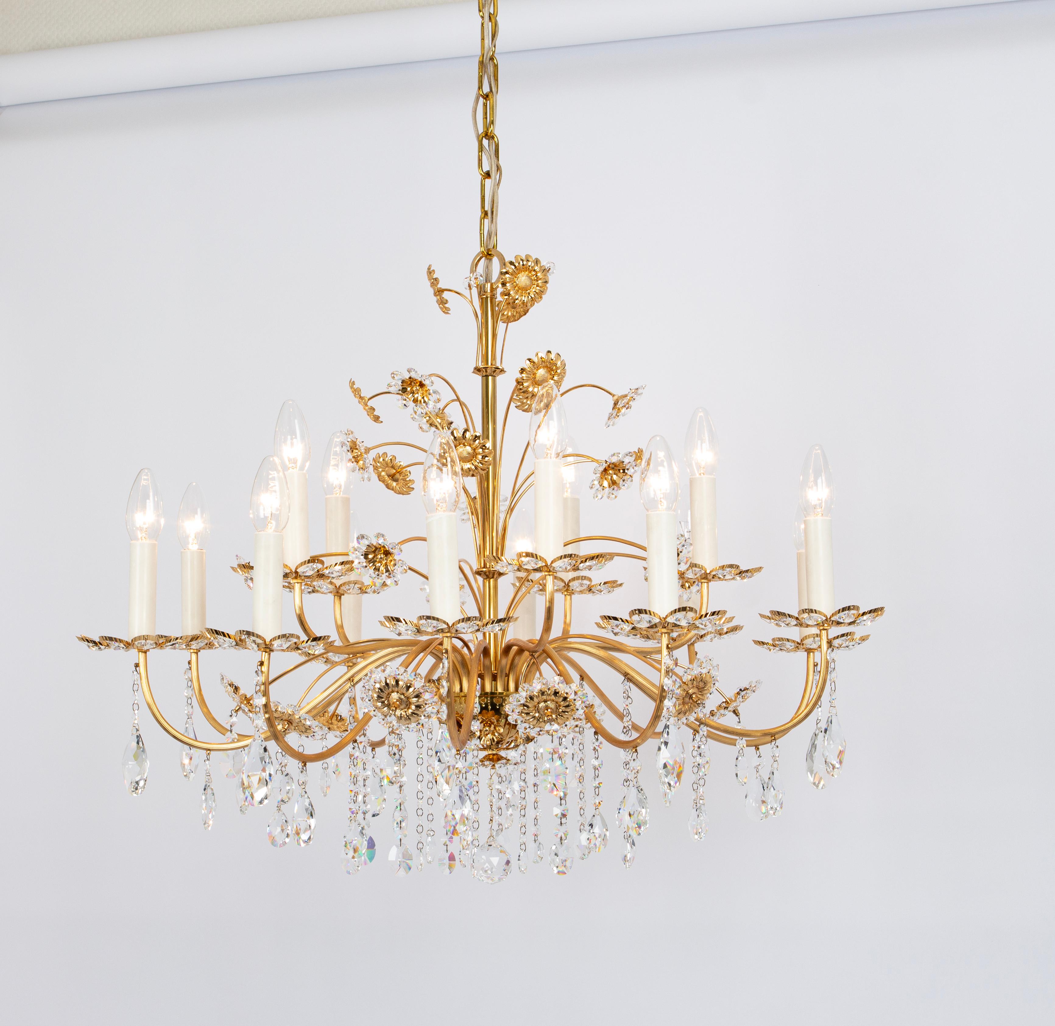 Grande lampadario a forma di fiore in ottone dorato di Palwa, Germania, anni '70 in vendita 1