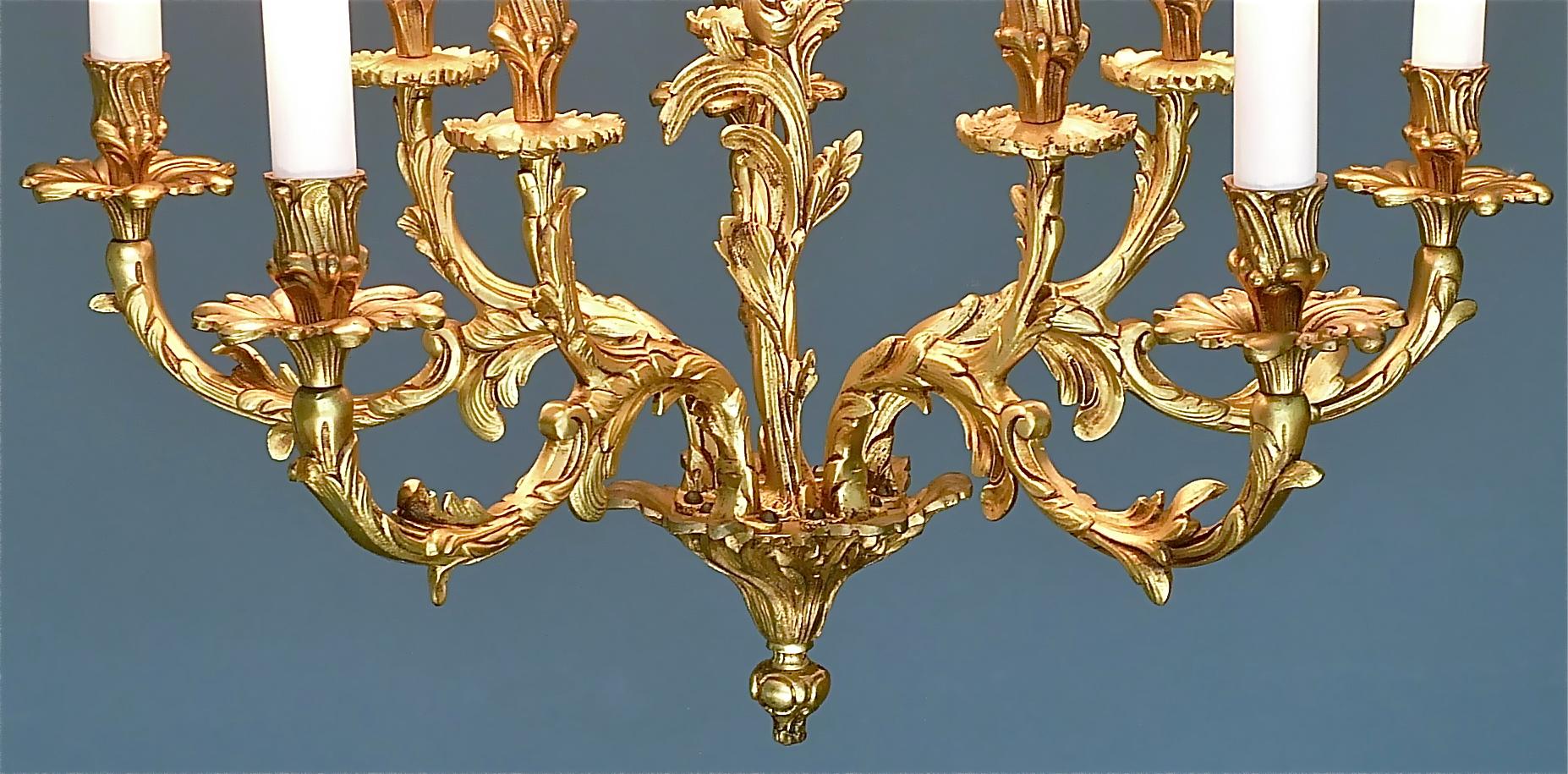 Large Gilt Bronze 10-Light Chandelier, Floral French Baroque Rococo Baguès Style For Sale 7
