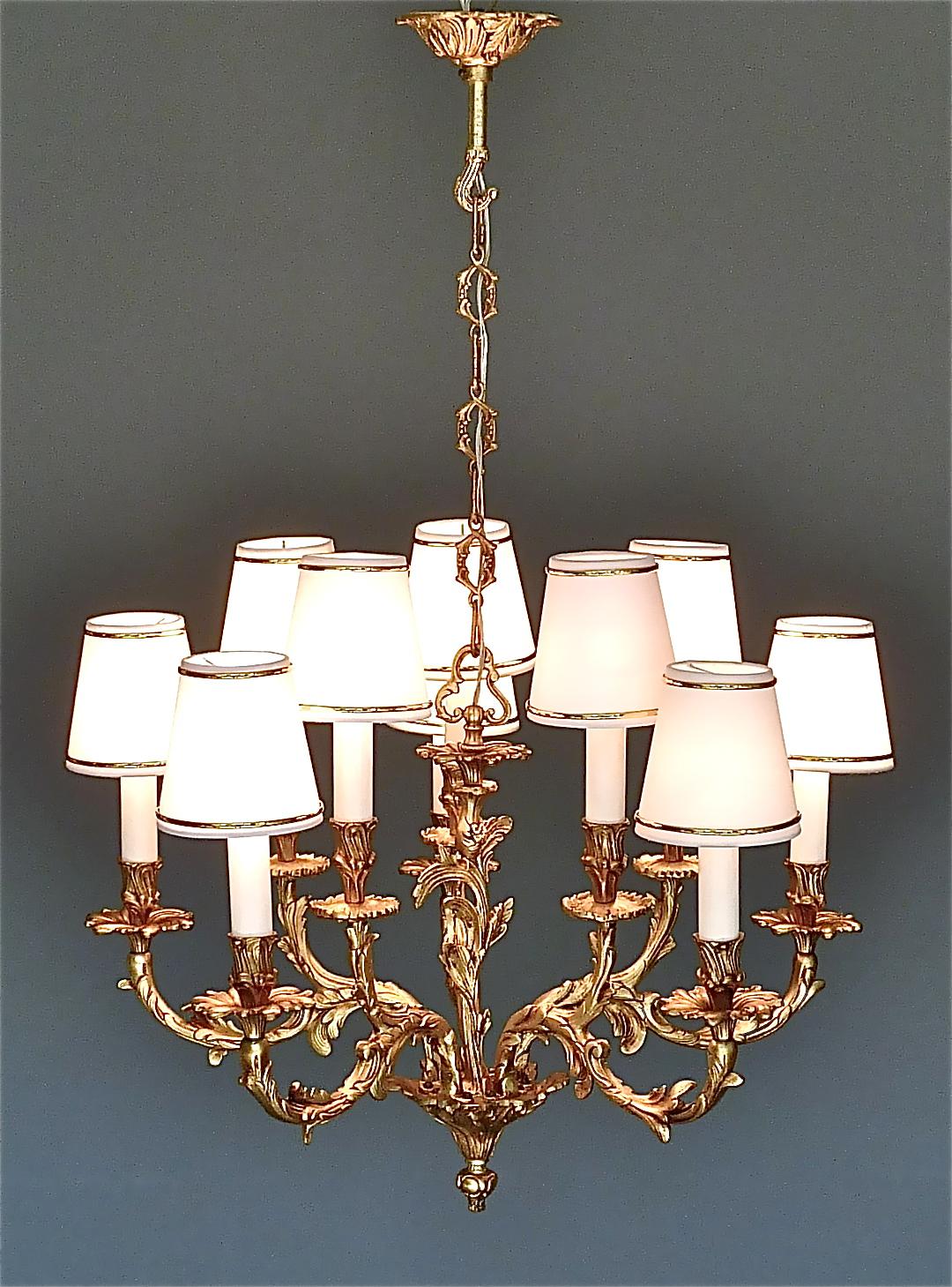 Large Gilt Bronze 10-Light Chandelier, Floral French Baroque Rococo Baguès Style For Sale 8
