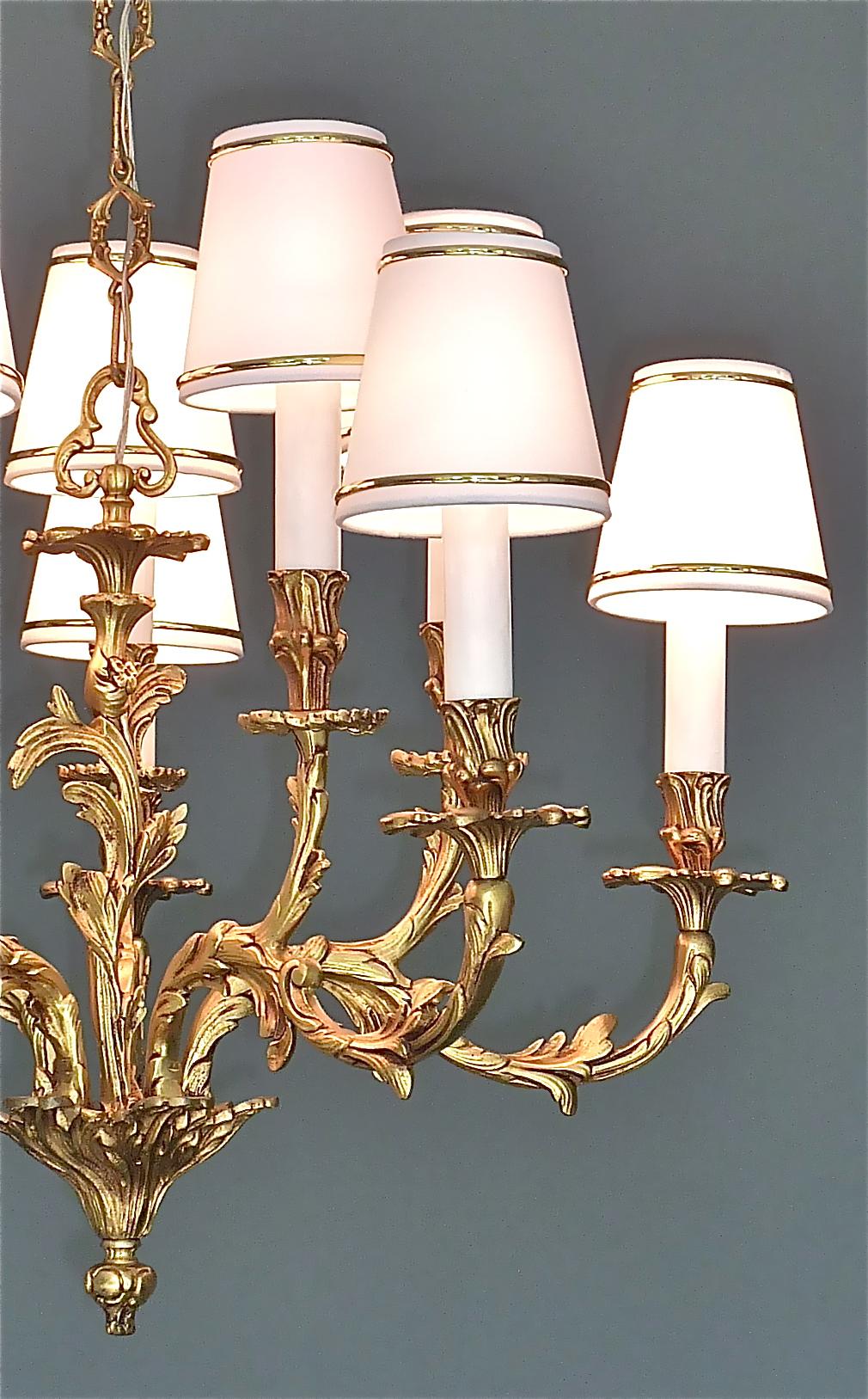 Large Gilt Bronze 10-Light Chandelier, Floral French Baroque Rococo Baguès Style For Sale 10
