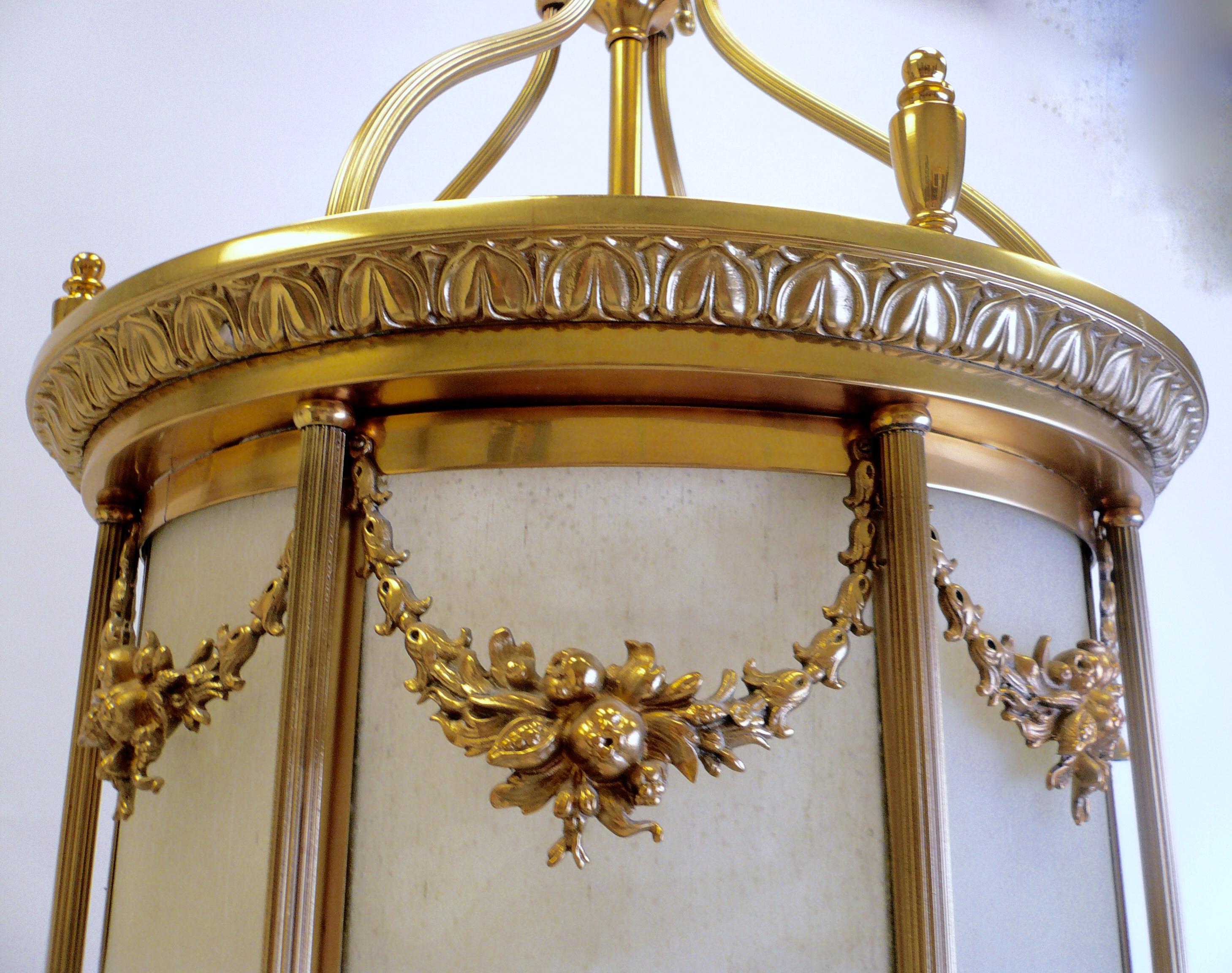 American Large Gilt Bronze and Leaded Glass Neoclassical Style Lantern For Sale