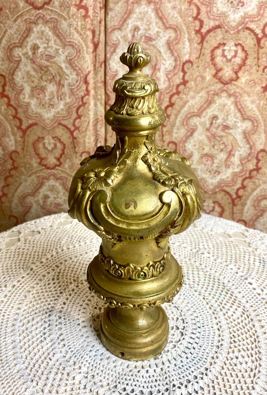 Großer vergoldeter Bronze-Treppenknauf - Maison Fontaine, Paris - 19. Jahrhundert im Angebot 3