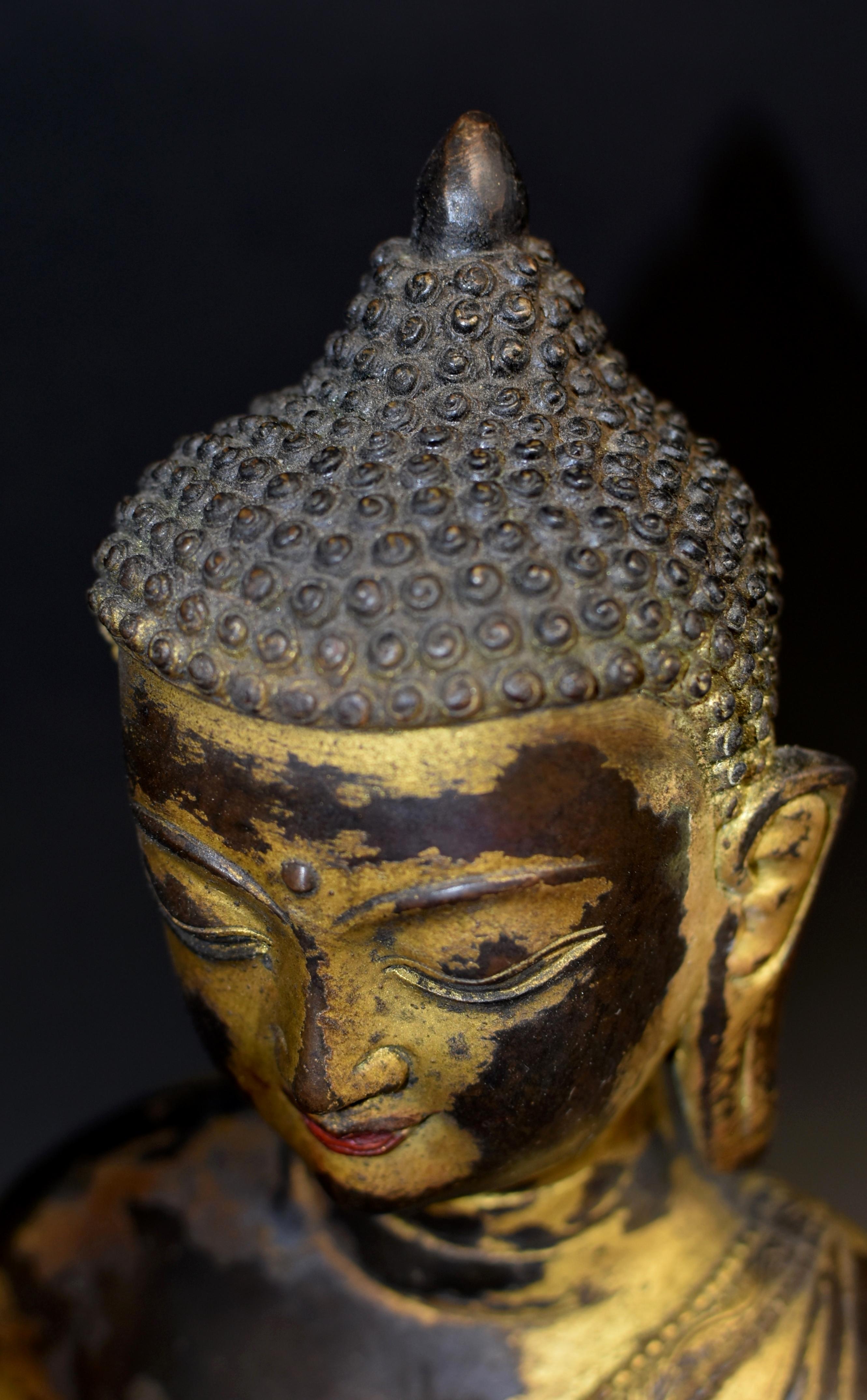 Large Gilt Bronze Tibetan Buddha For Sale 5
