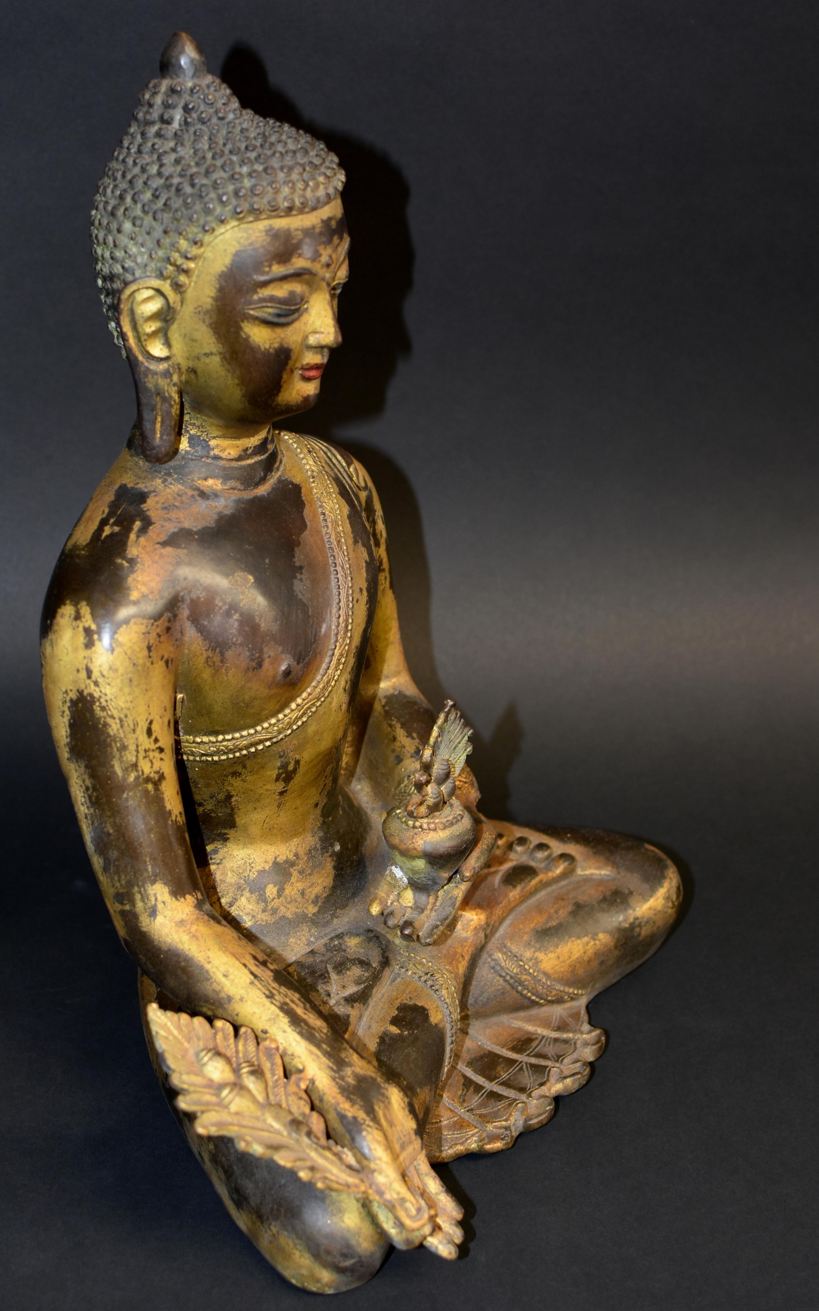 Large Gilt Bronze Tibetan Buddha For Sale 8