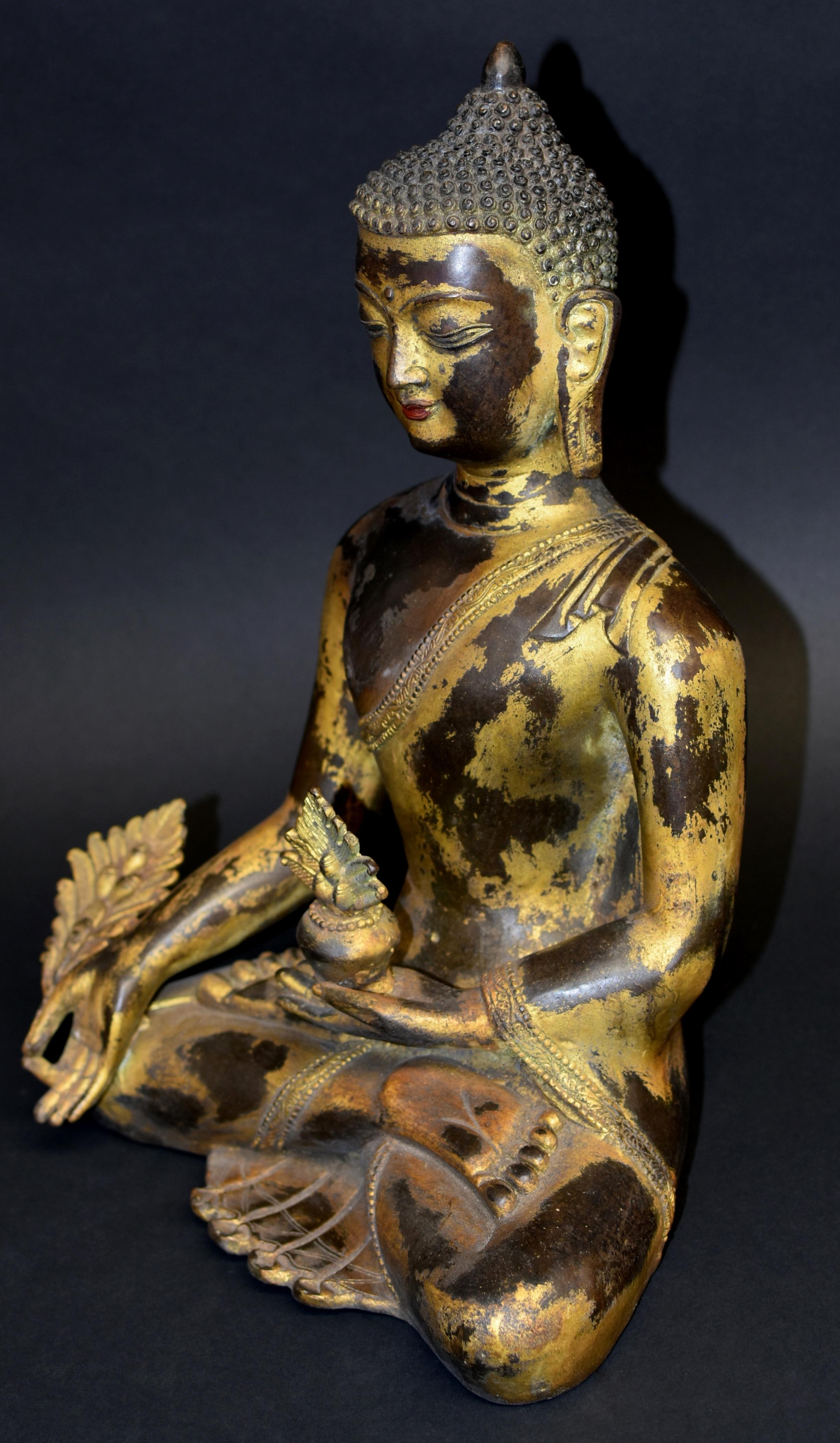 Large Gilt Bronze Tibetan Buddha For Sale 11
