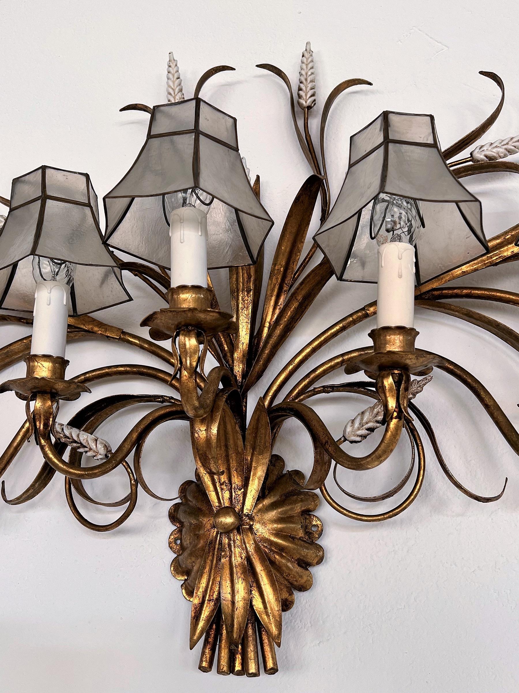 Large Gilt Hans Kögl Wall Sconce with Wheat Sheaf and Mother-of-Pearl Lampshades For Sale 6