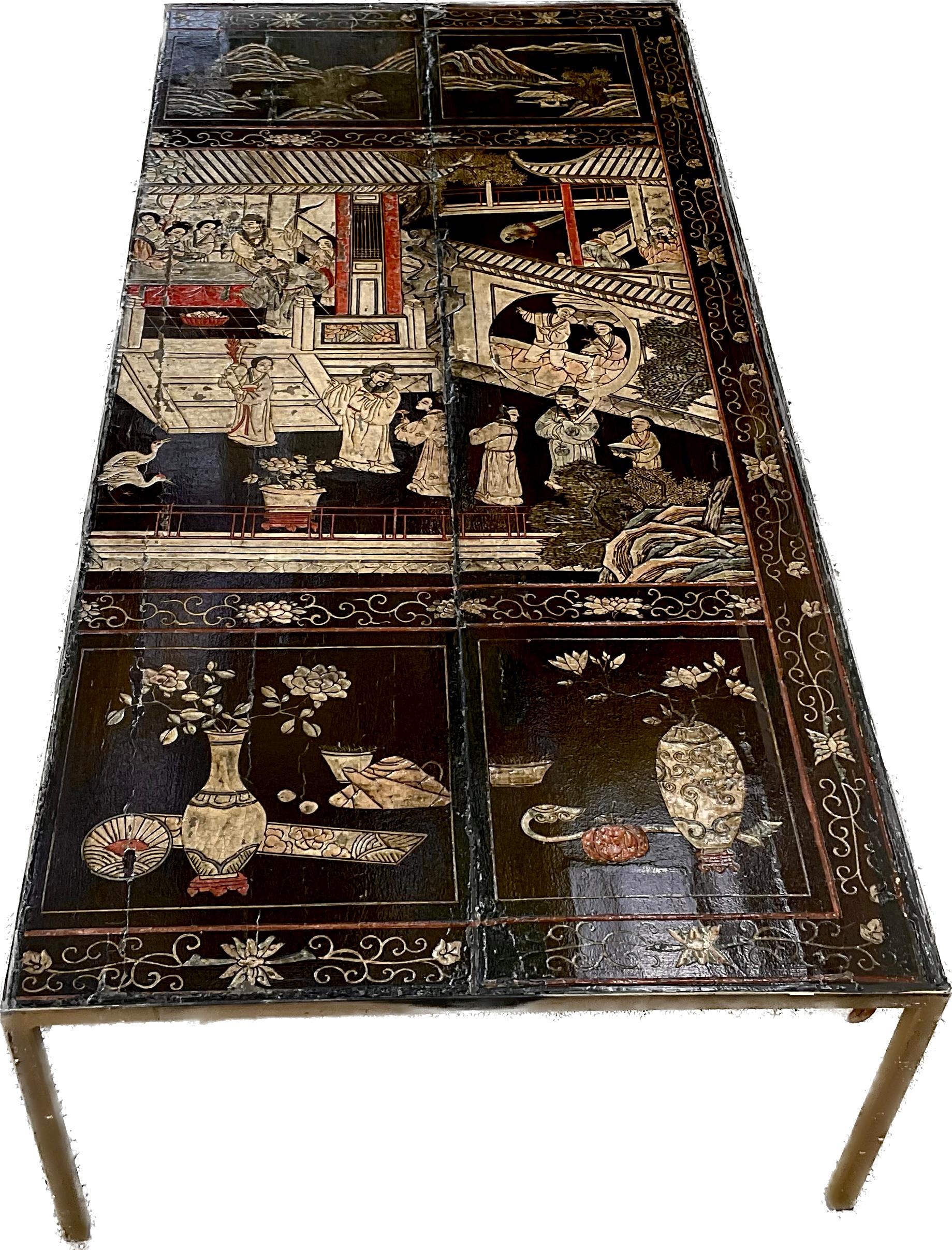 Large Gilt Iron and 18th-Century Coromandel Top Coffee Table For Sale 3