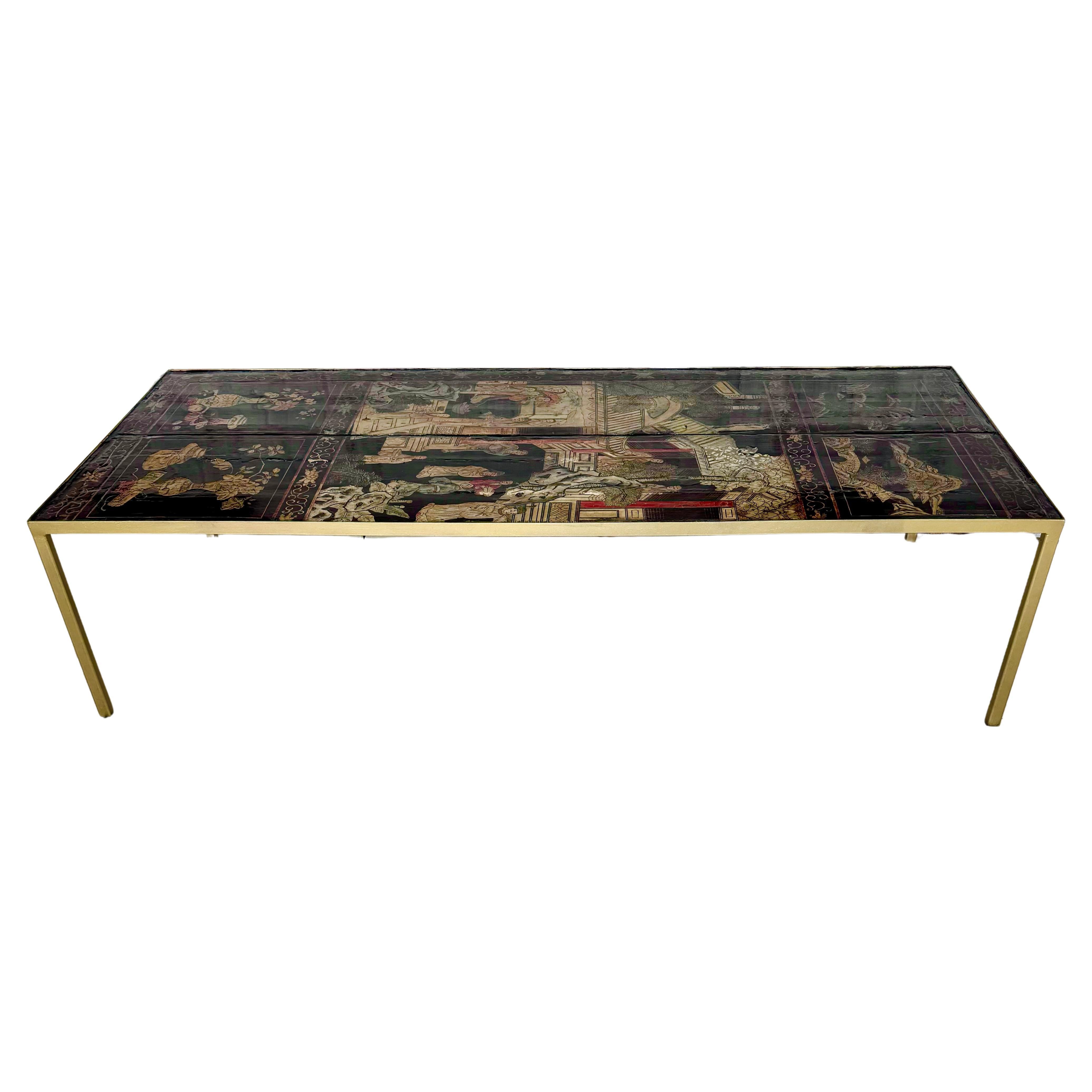 XVIIIe siècle et antérieur Grande table basse en fer doré et plateau Coromandel du XVIIIe siècle en vente