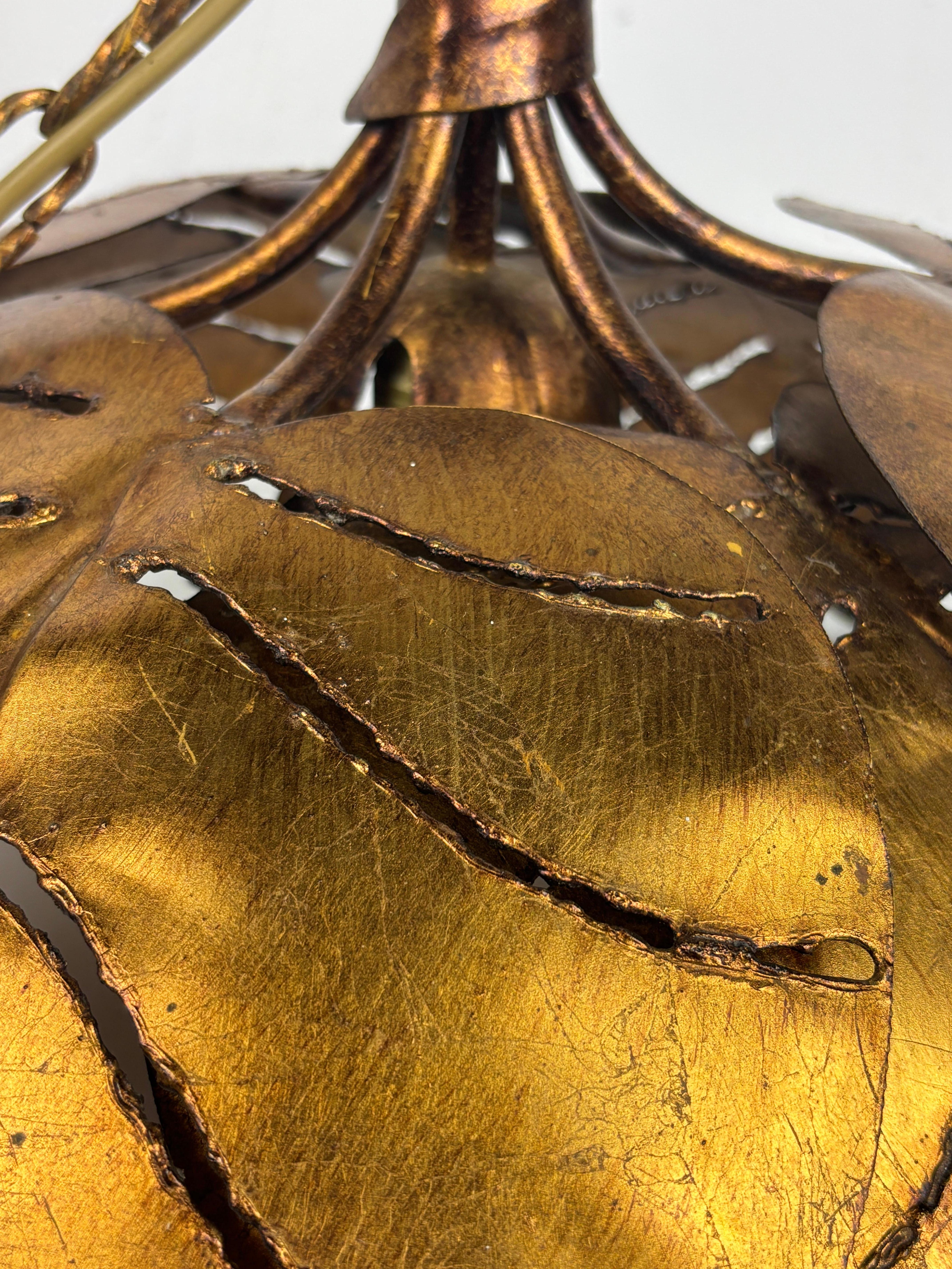 Large gilt metal palm leaf pendant in the style of Maison Jansen, France 1960s For Sale 4