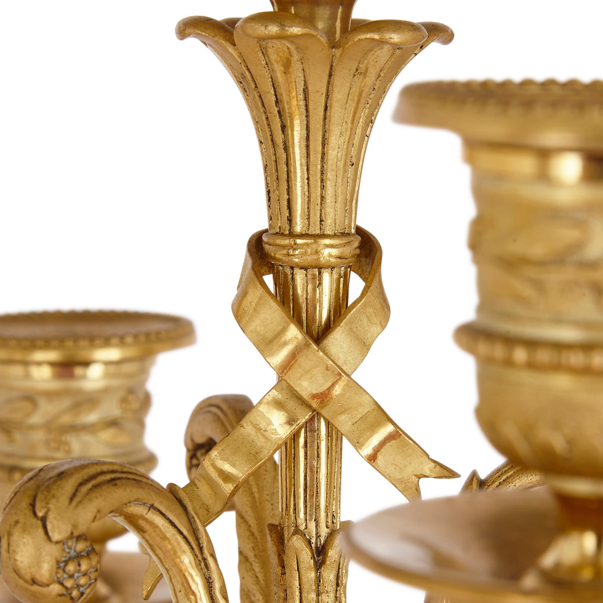 Großes Uhrenset aus vergoldeter, patinierter Bronze und Marmor von Raingo Frères im Angebot 3
