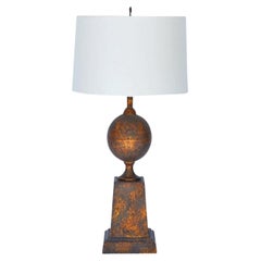 Grande lampe néoclassique en tôle dorée avec abat-jour sur mesure