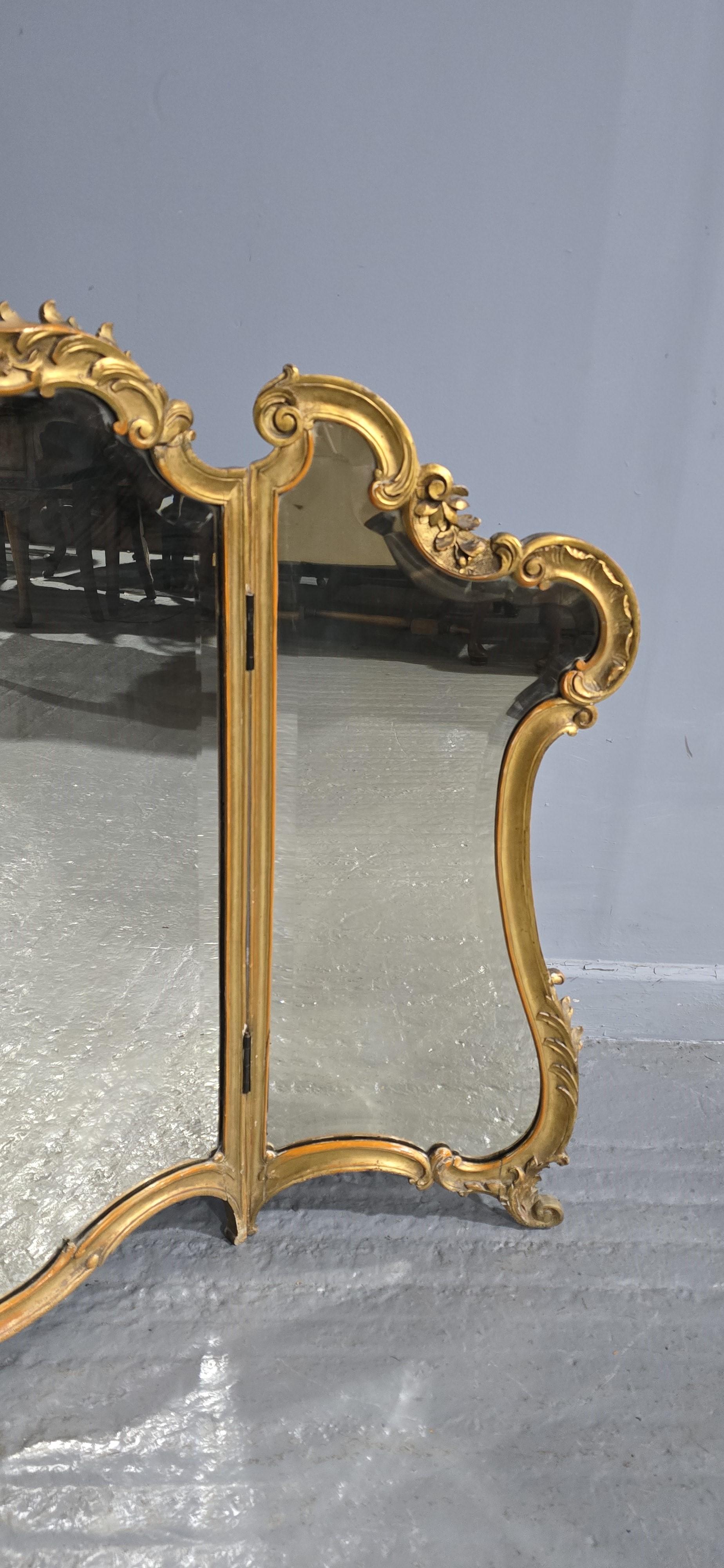 Large Gilt Triptych Dressing Table Mirror Luis XIV en venta