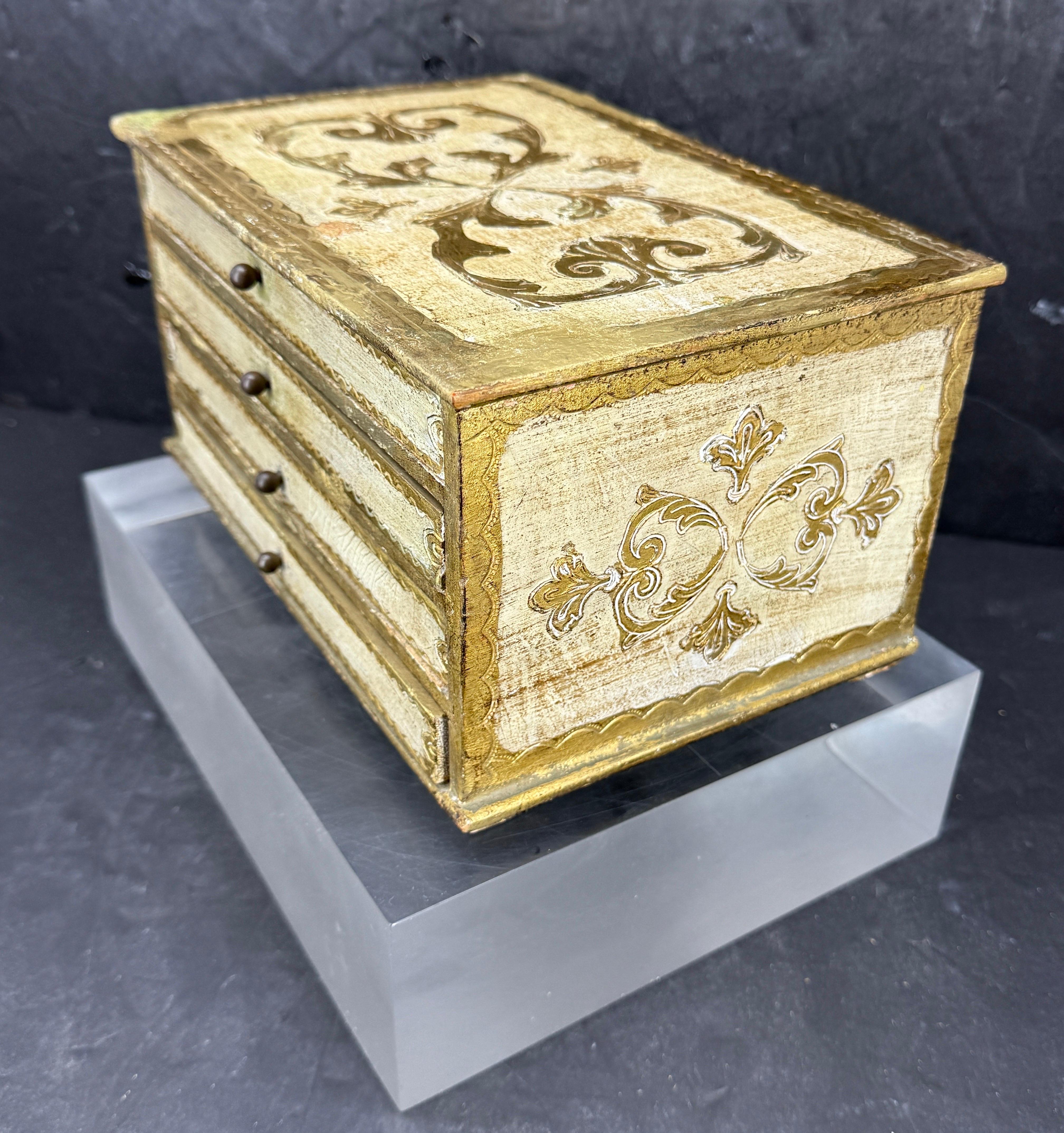 Hollywood Regency Large Gilt Wood Florentine Jewelry Box Chest of Drawers, Italy 1950's For Sale