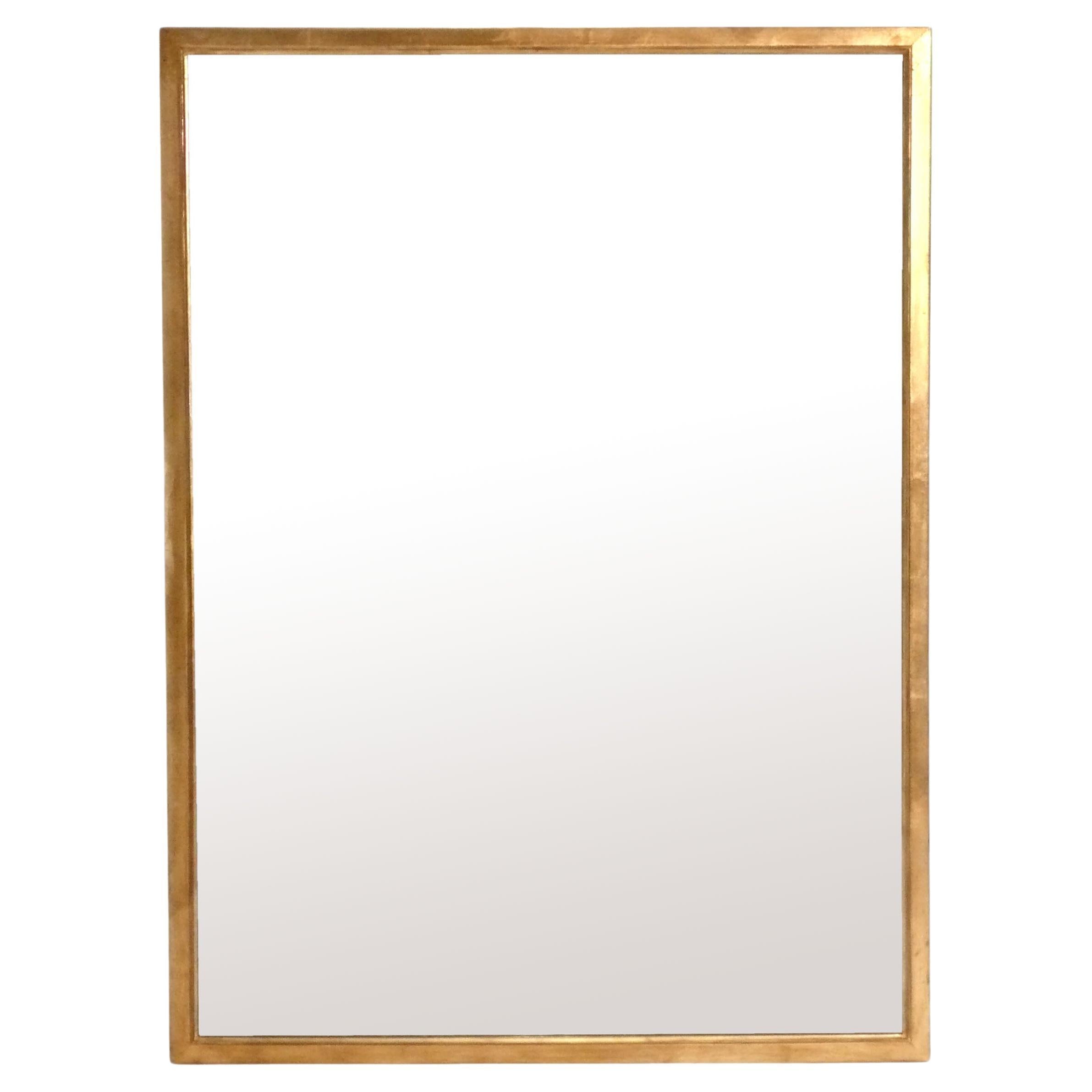 Grande specchio in legno dorato 46,5" H. x 34" L Circa 1960