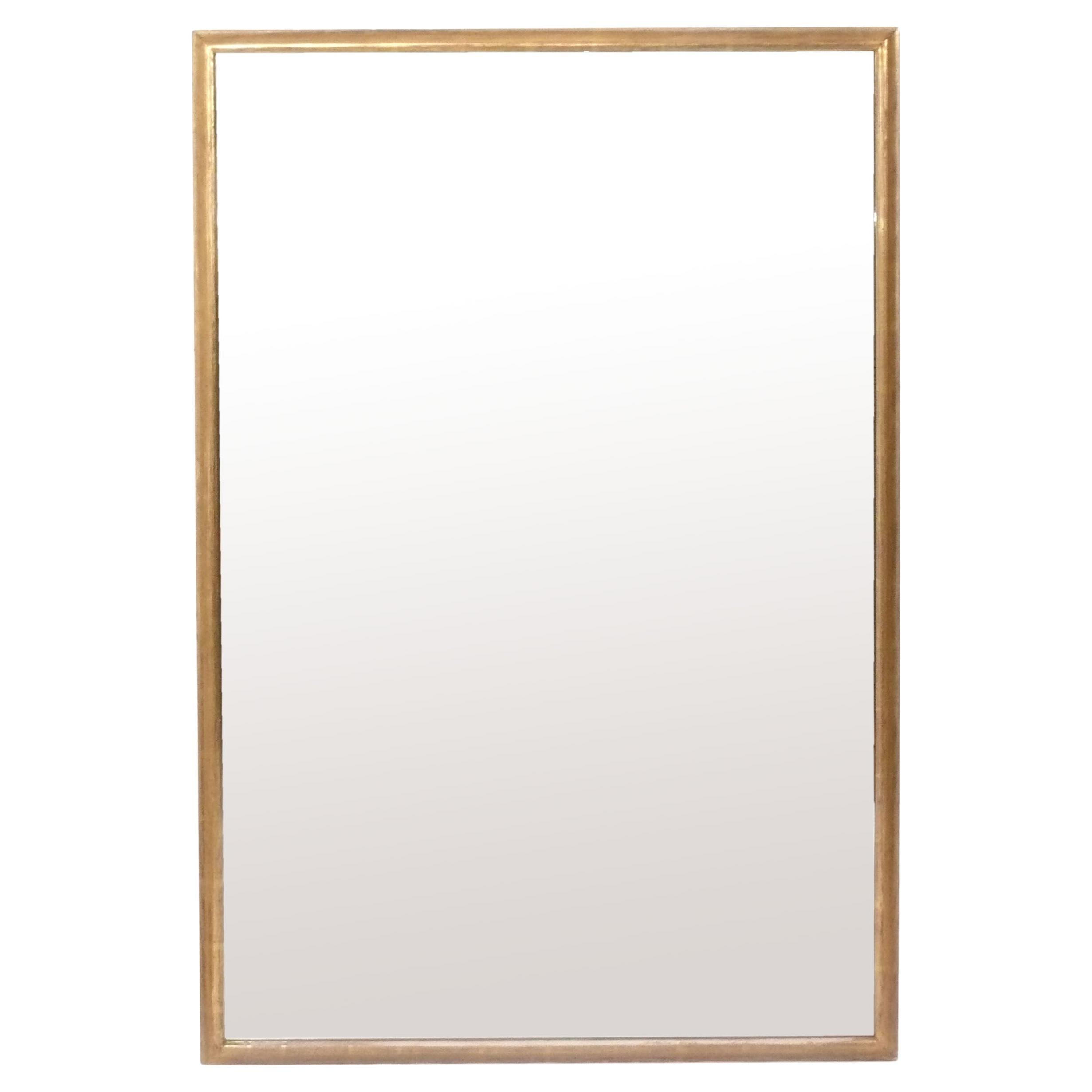 Grand miroir en bois doré 48 "H x 32 "W Circa 1960s