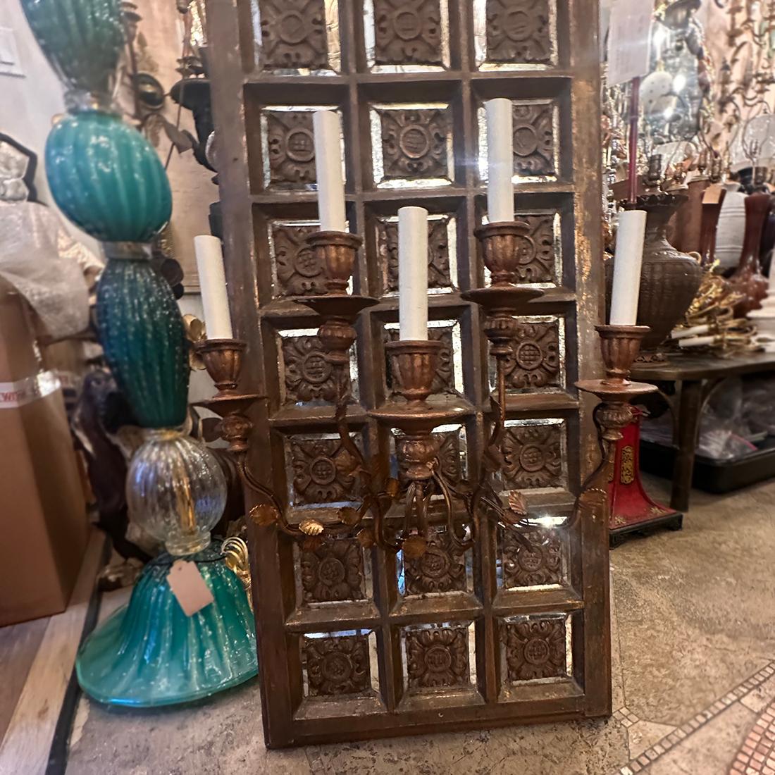 Gran Aplique de Madera Dorada en venta 2