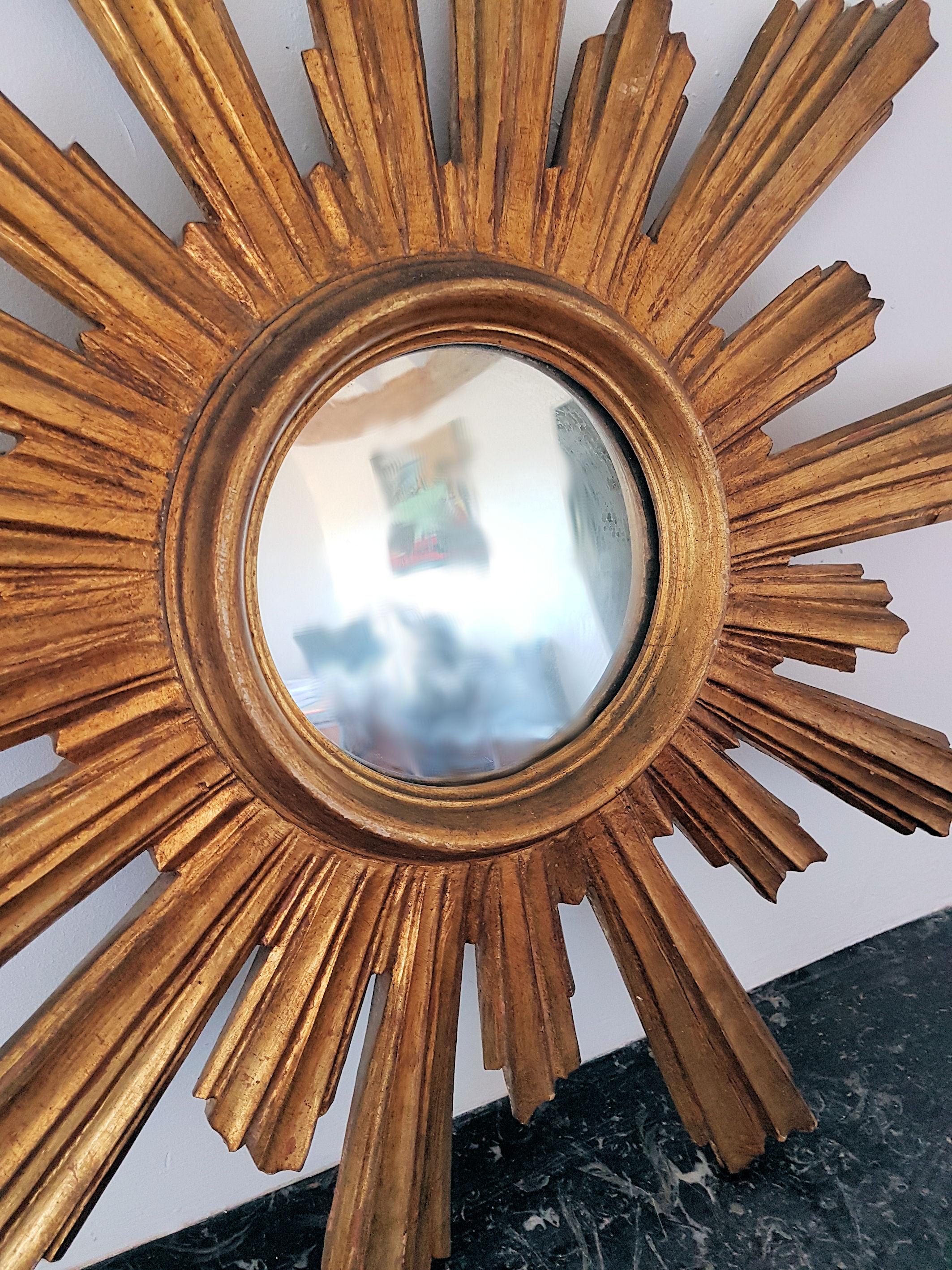 French Large Giltwood Sunburst Convex Wall Mirror, End of 19th Century, France