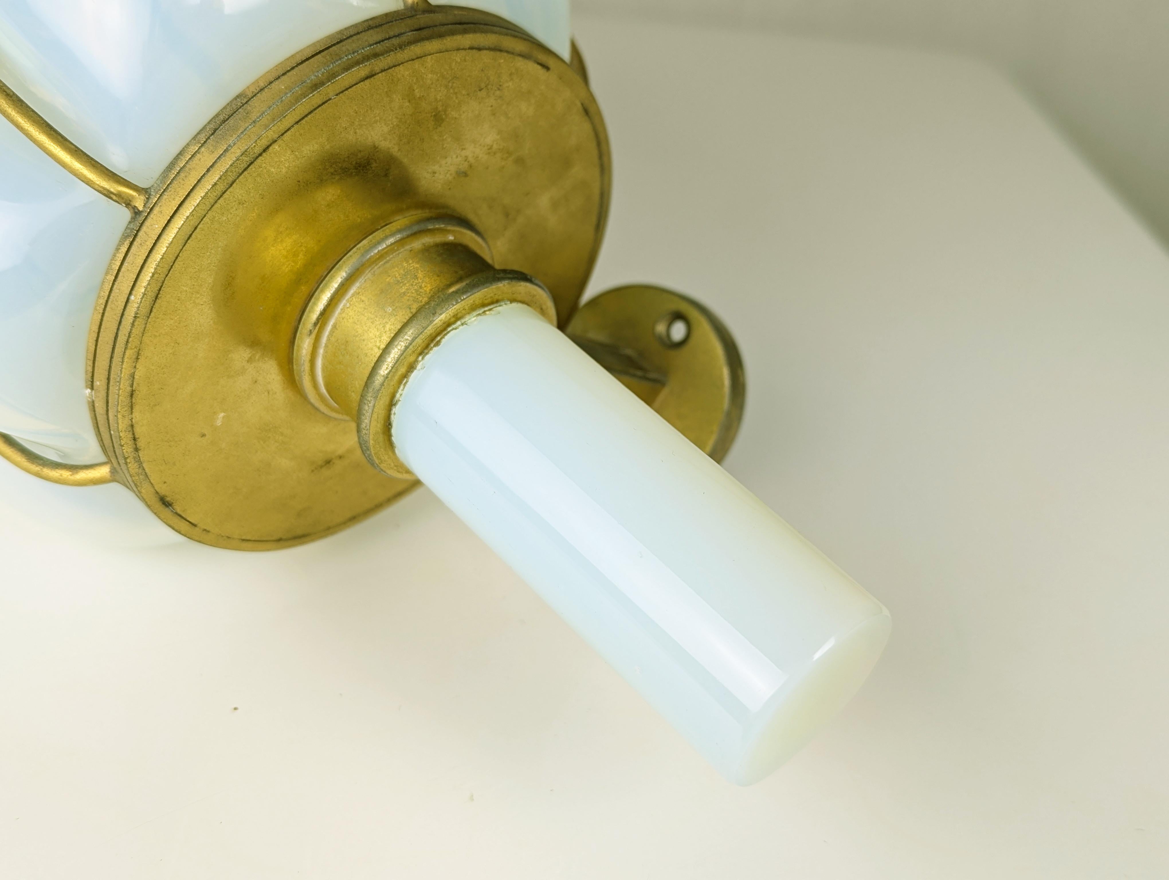Mid-Century Modern Large Gilted Metal & Iridescent Murano Glass 1940s Sconce For Sale
