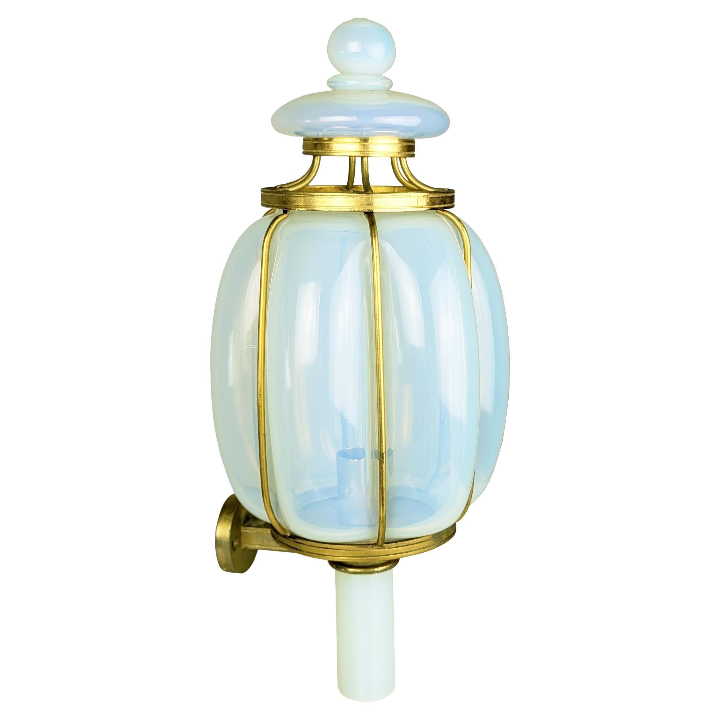 Large Gilted Metal & Iridescent Murano Glass 1940s Sconce For Sale