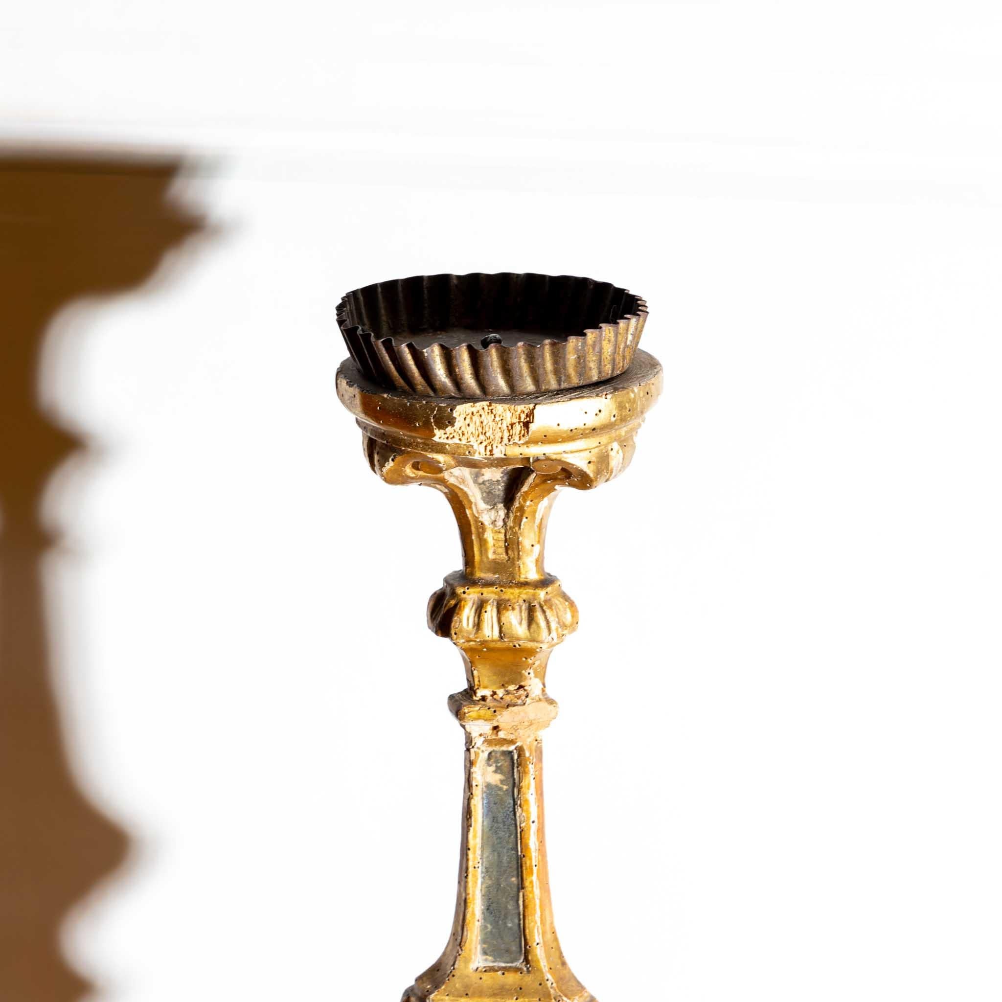 Large Giltwood Baroque Altar Candlestick, Italy, 18th Century For Sale 1