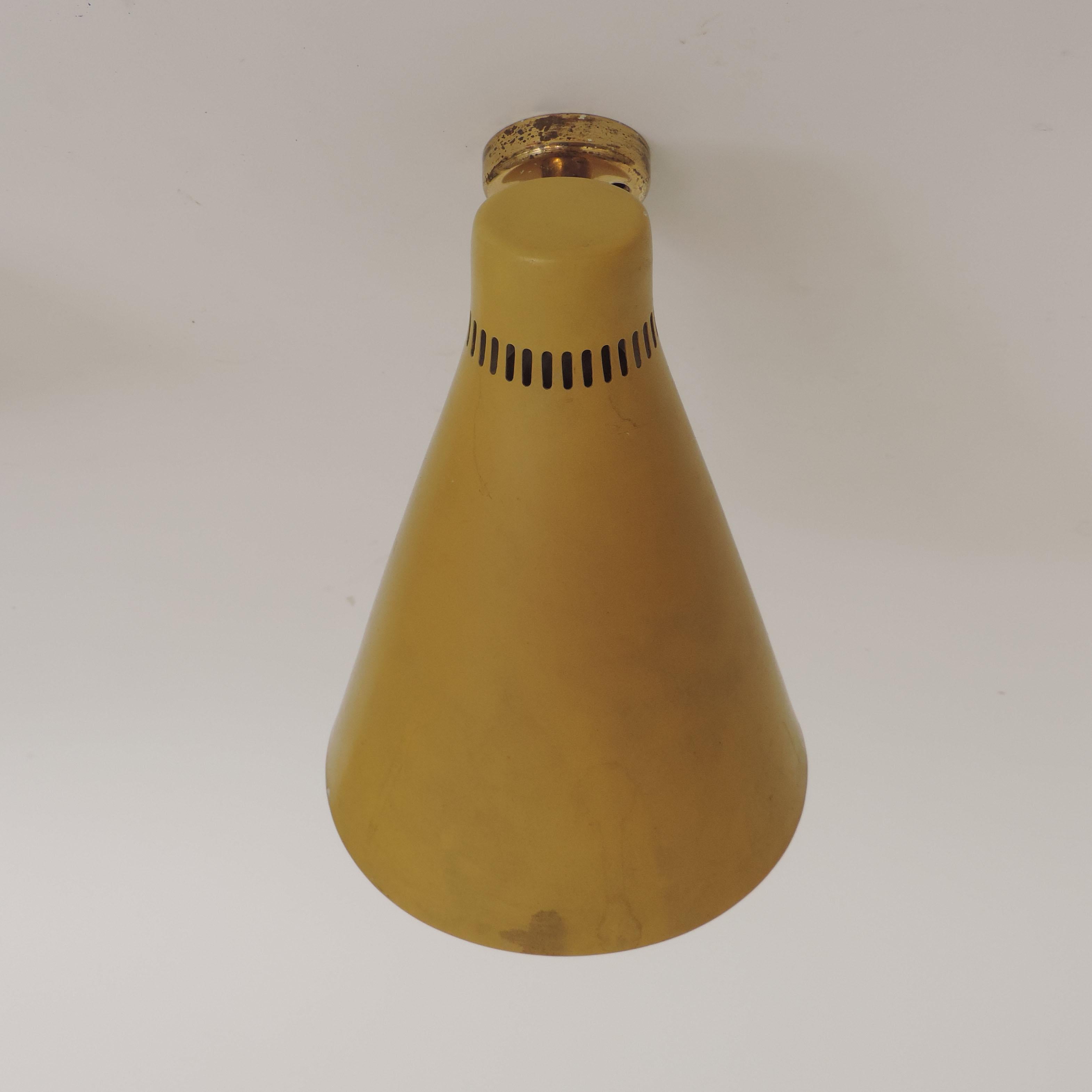 Italian Large Giuseppe Ostuni Yellow Articulating Wall Lamp for O-Luce, Italy 1950s For Sale