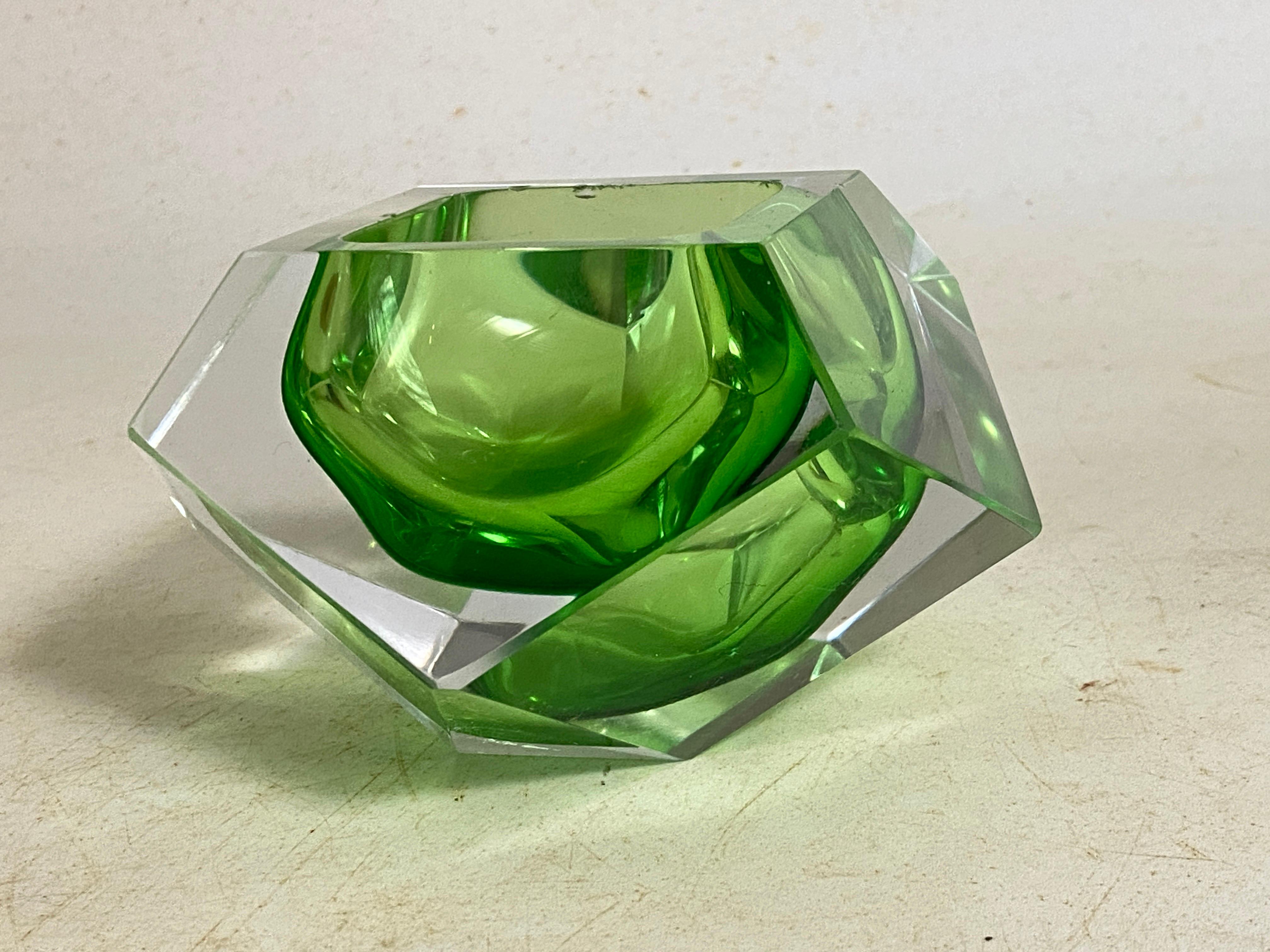 Large Glass 1960 Italian Ashtray Green Color For Sale 3