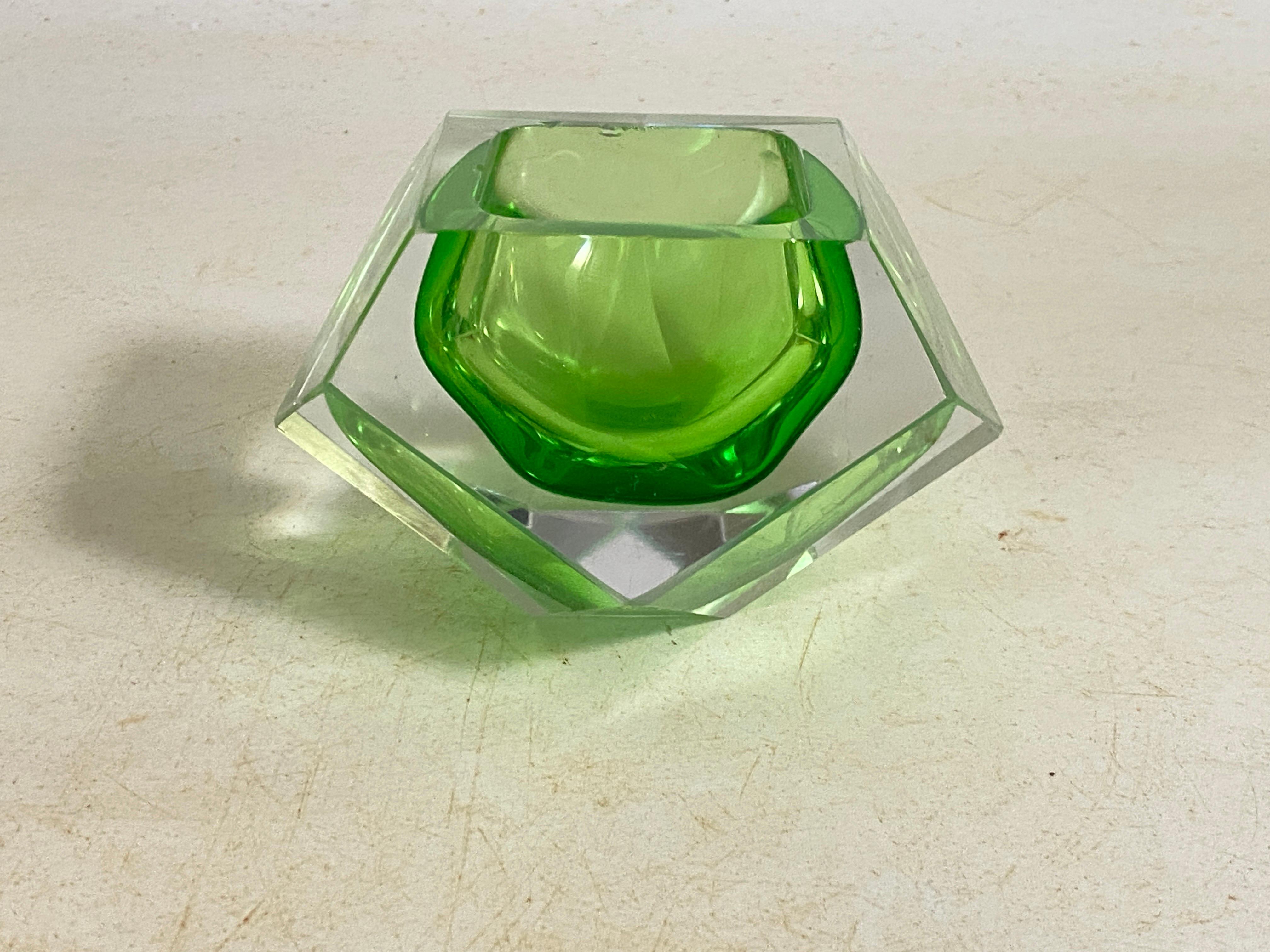 Large Glass 1960 Italian Ashtray Green Color For Sale 2