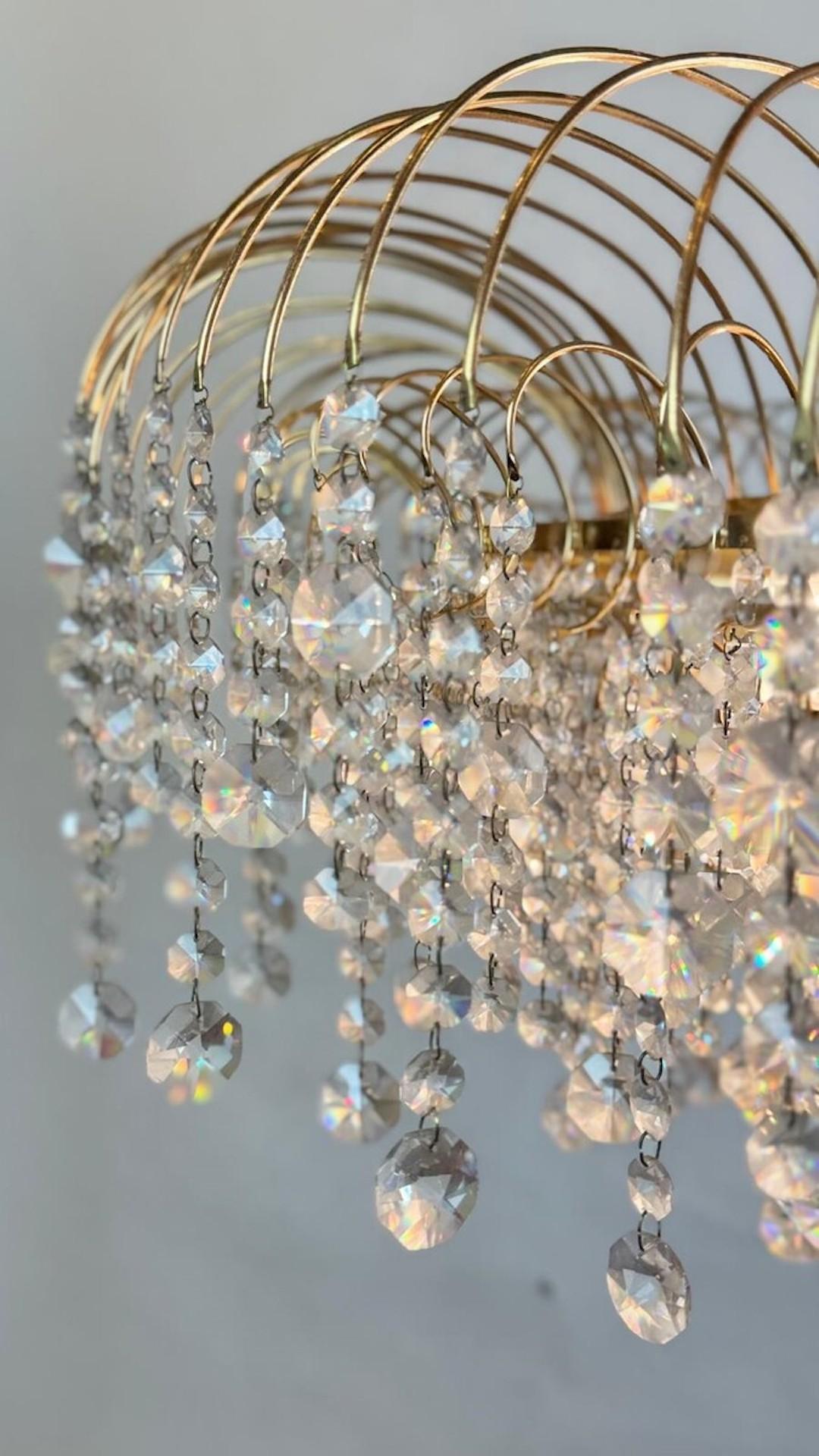 Vetro Grande lampadario in vetro e ottone - 19 luci in vendita
