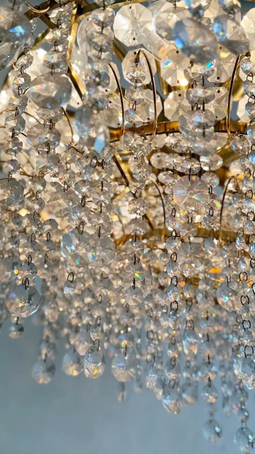 Grande lampadario in vetro e ottone - 19 luci in vendita 2