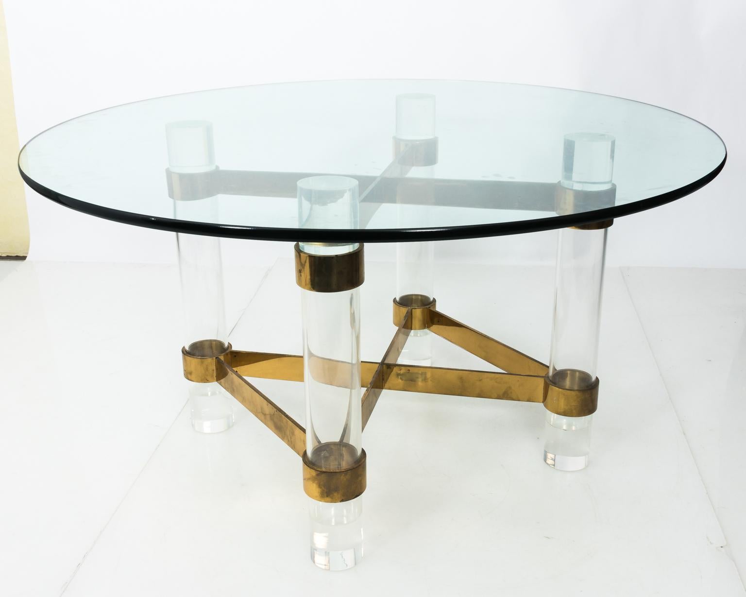 Large Glass and Lucite Dining Table with Brass Cross Stretcher  In Good Condition For Sale In Stamford, CT