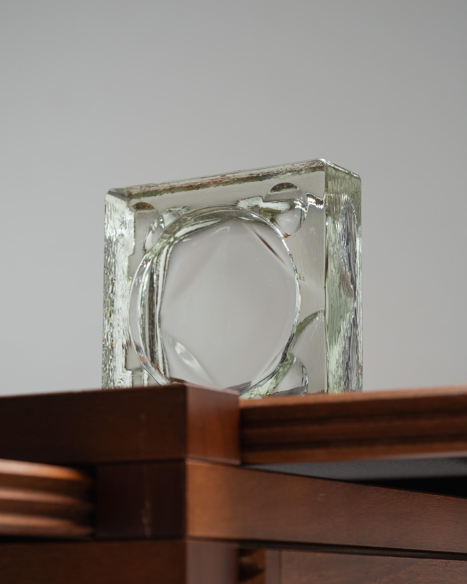 Großer Aschenbecher aus Glas, 1970er Jahre (Europäisch) im Angebot