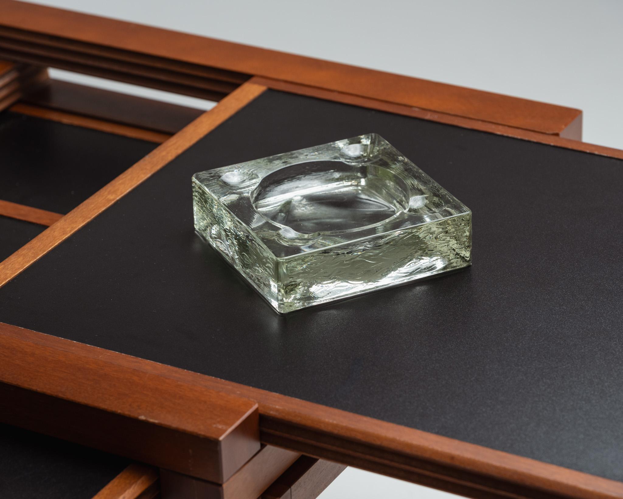 Großer Aschenbecher aus Glas, 1970er Jahre im Angebot 1