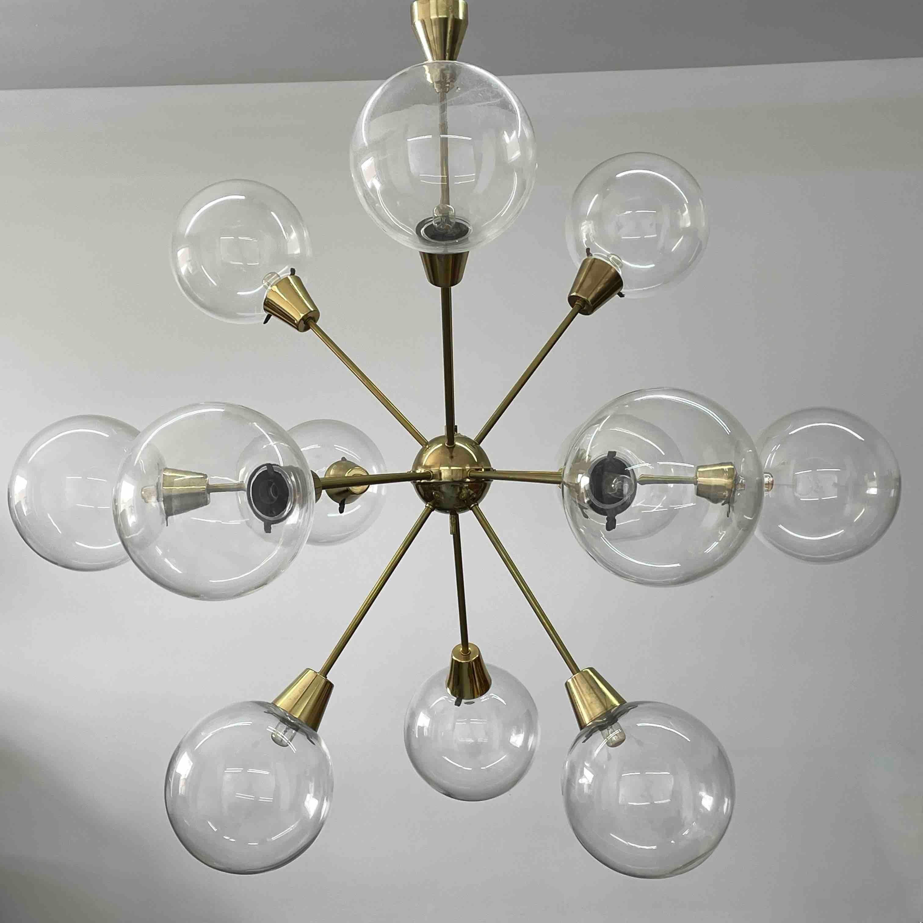 Large Glass Ball & Sputnik Chandelier by Kamenický Šenov, 1960s In Good Condition For Sale In Nuernberg, DE