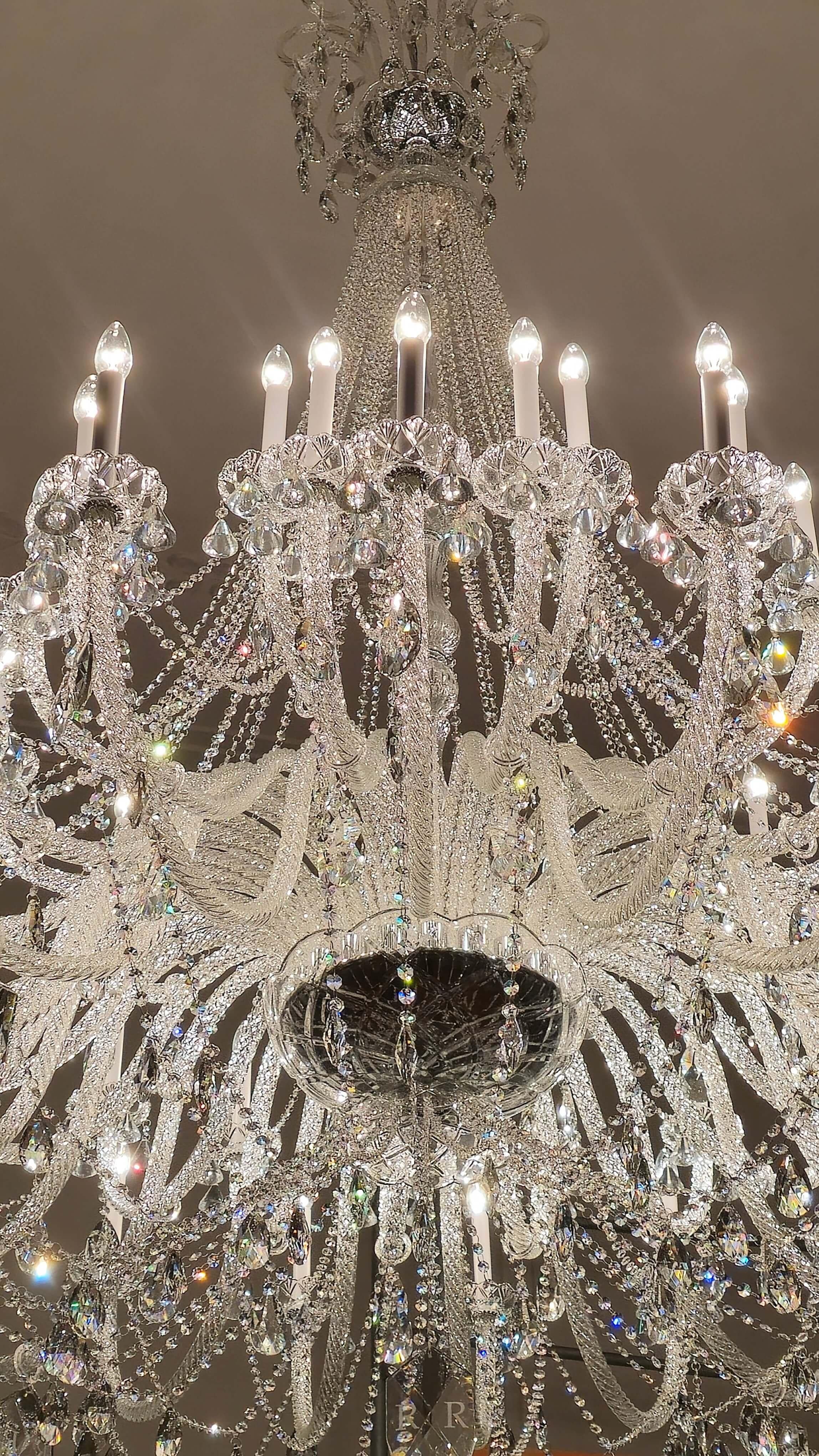 Grande lampadario in vetro con cristalli scintillanti &New in vendita 9