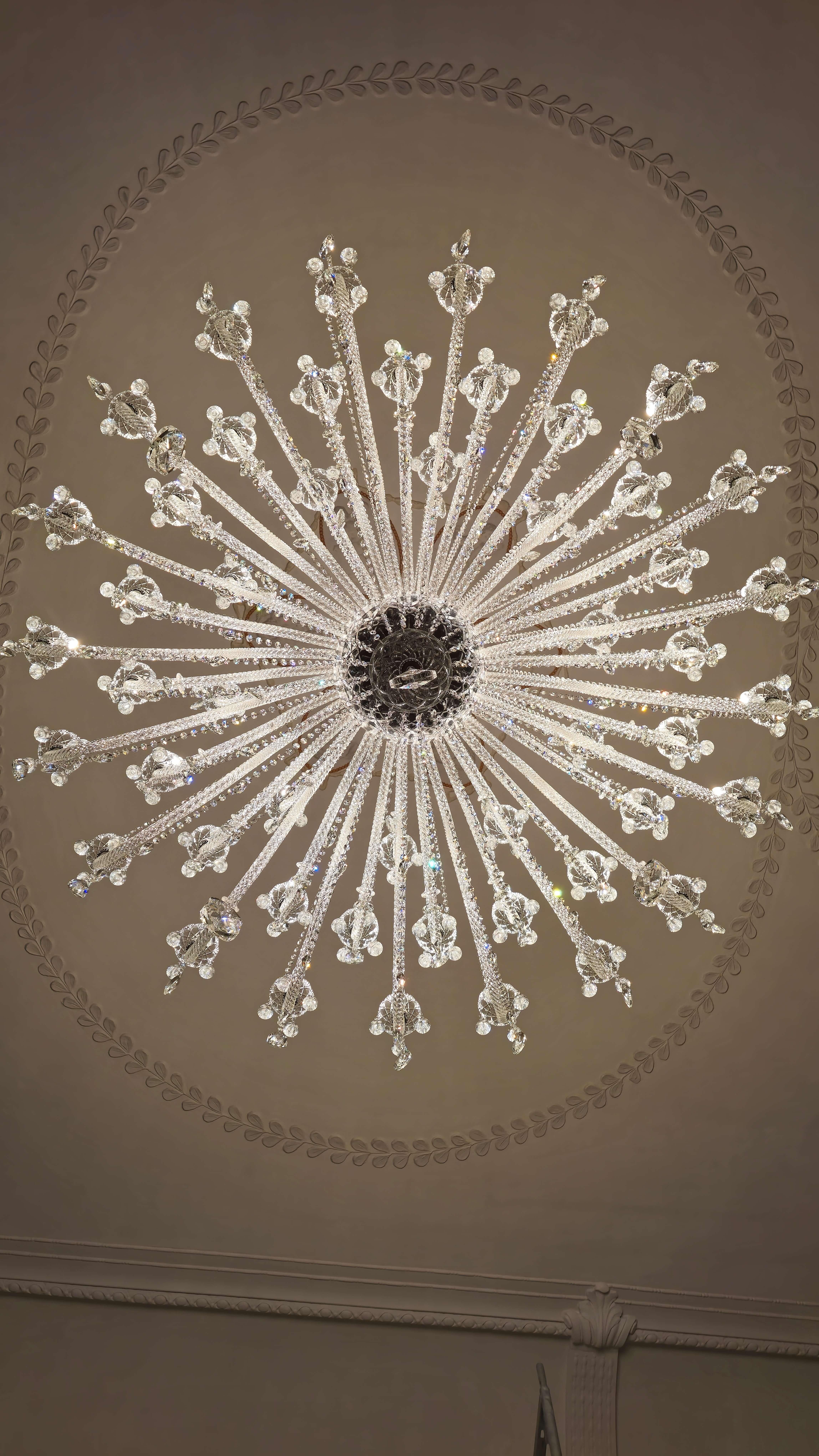 Grande lampadario in vetro con cristalli scintillanti &New in vendita 12