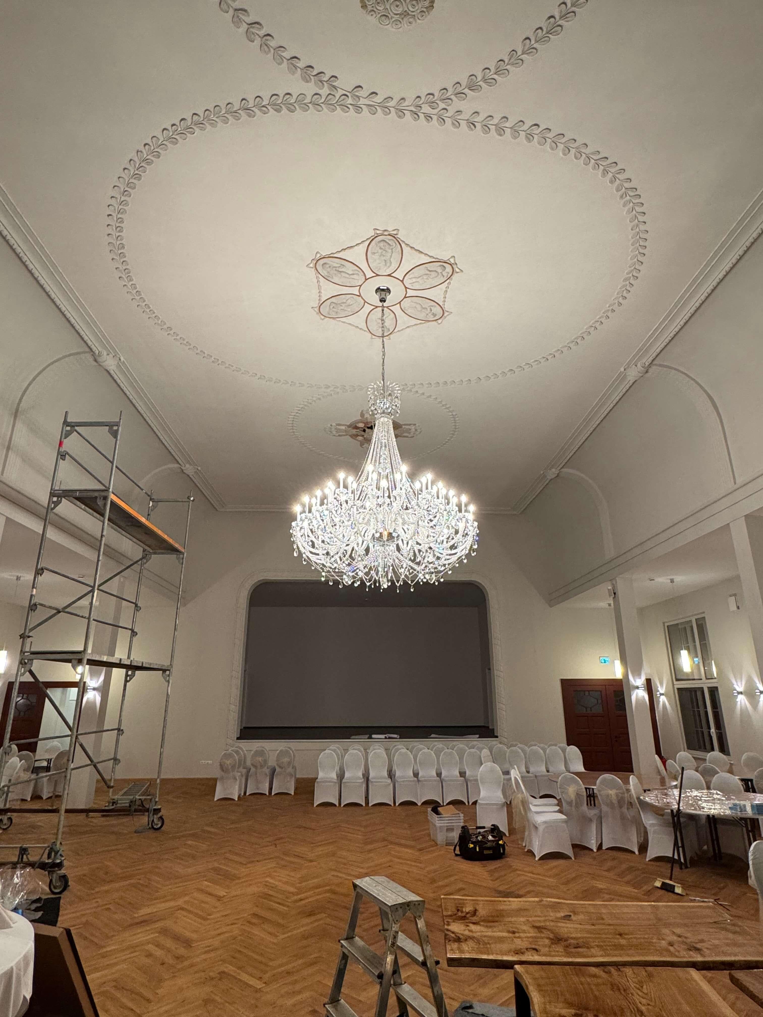 Grande lampadario in vetro con cristalli scintillanti &New in vendita 13