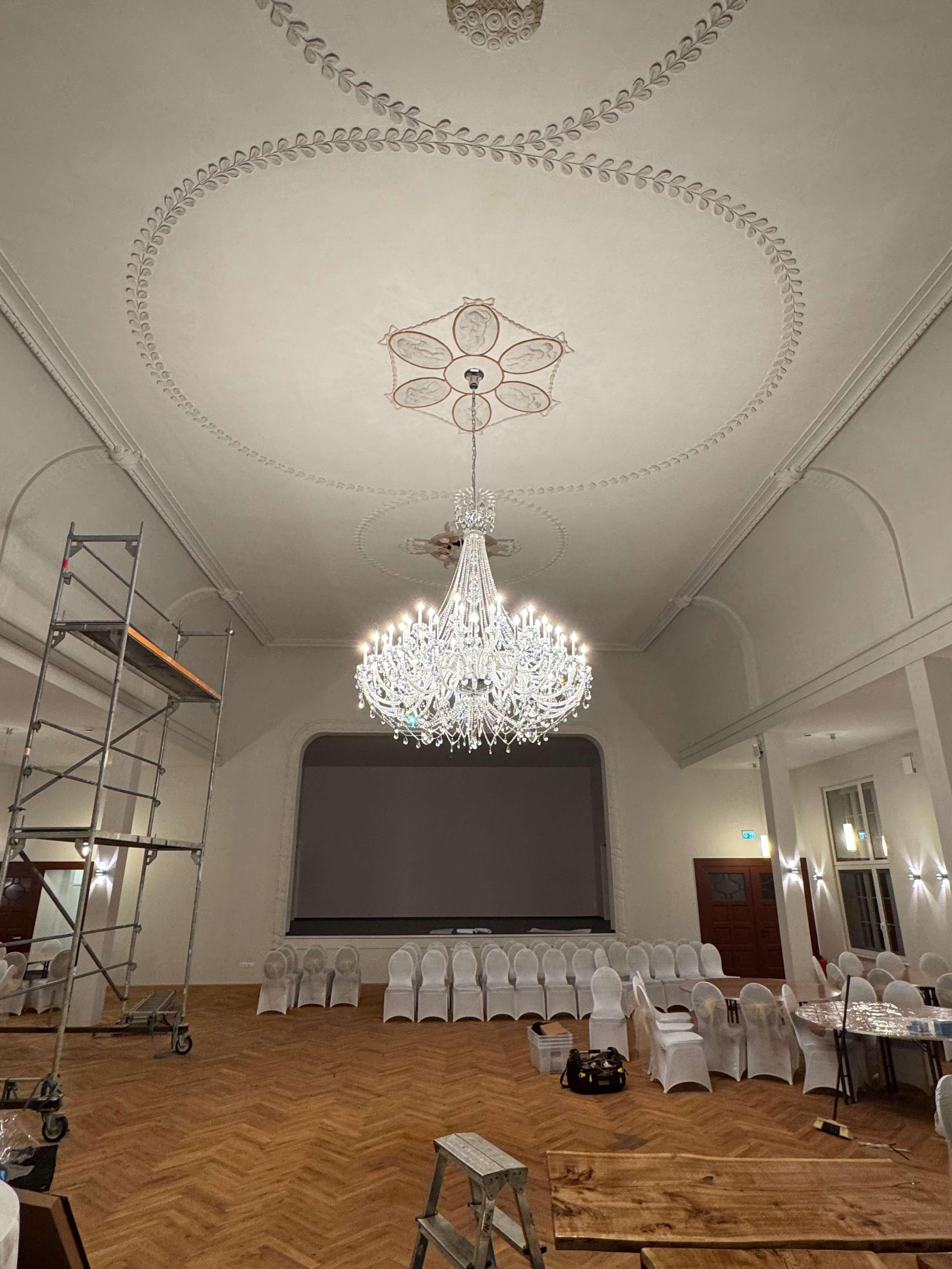 Art Nouveau Grande lampadario in vetro con cristalli scintillanti &New in vendita